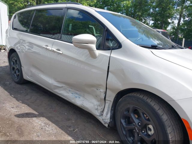 Photo 5 VIN: 2C4RC1L72MR587715 - CHRYSLER PACIFICA 