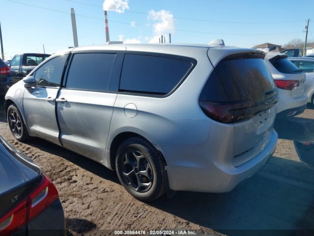 Photo 2 VIN: 2C4RC1L73NR208156 - CHRYSLER PACIFICA HYBRID 