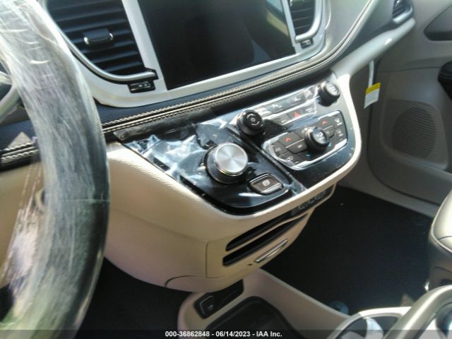 Photo 5 VIN: 2C4RC1L73PR575707 - CHRYSLER PACIFICA HYBRID 