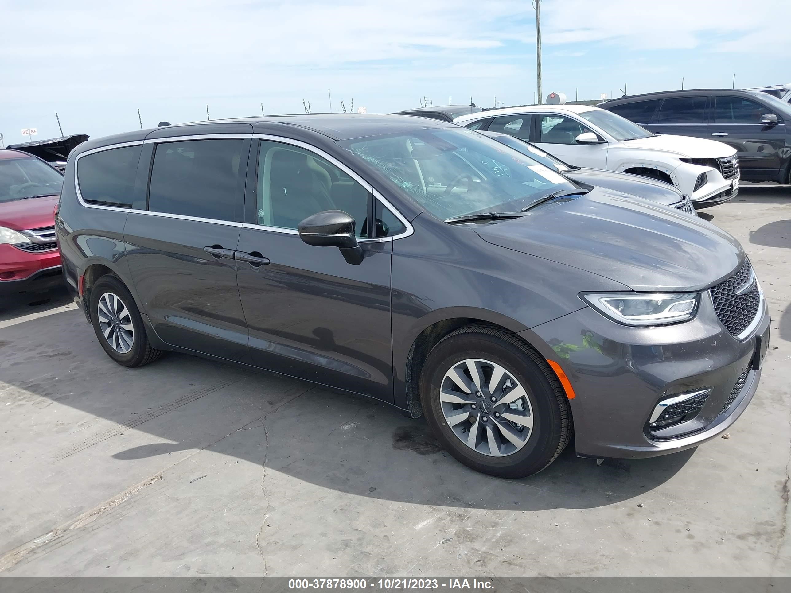 Photo 12 VIN: 2C4RC1L73PR599070 - CHRYSLER PACIFICA 