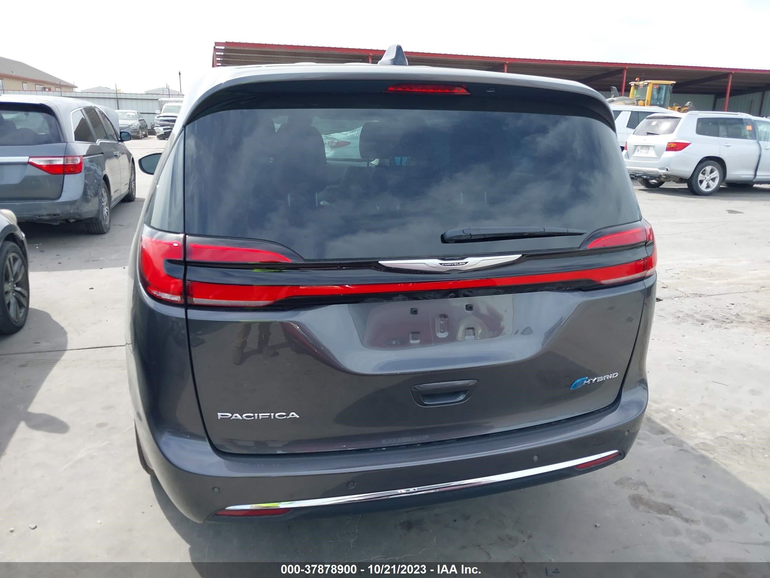 Photo 15 VIN: 2C4RC1L73PR599070 - CHRYSLER PACIFICA 