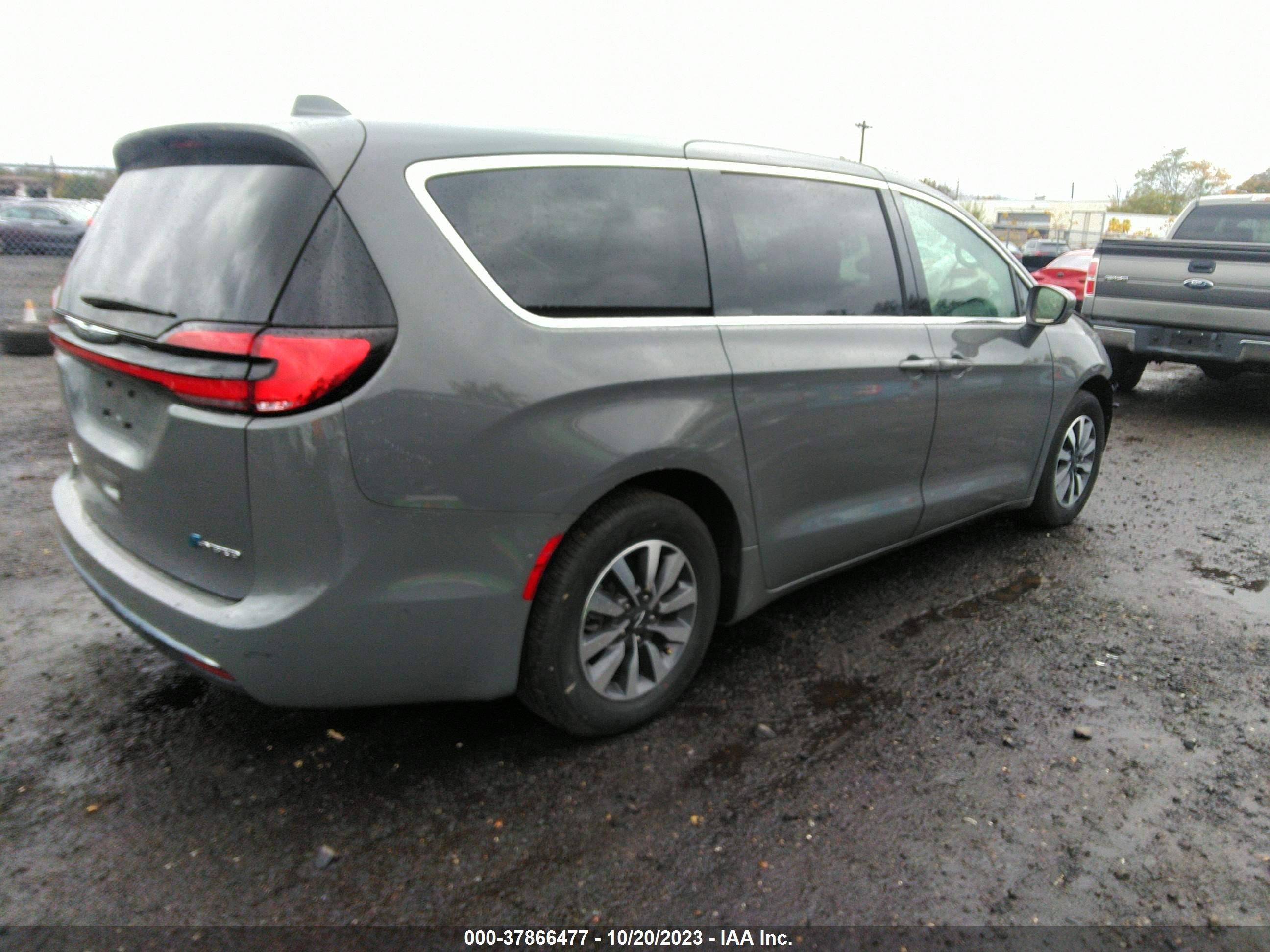 Photo 3 VIN: 2C4RC1L75NR173491 - CHRYSLER PACIFICA 