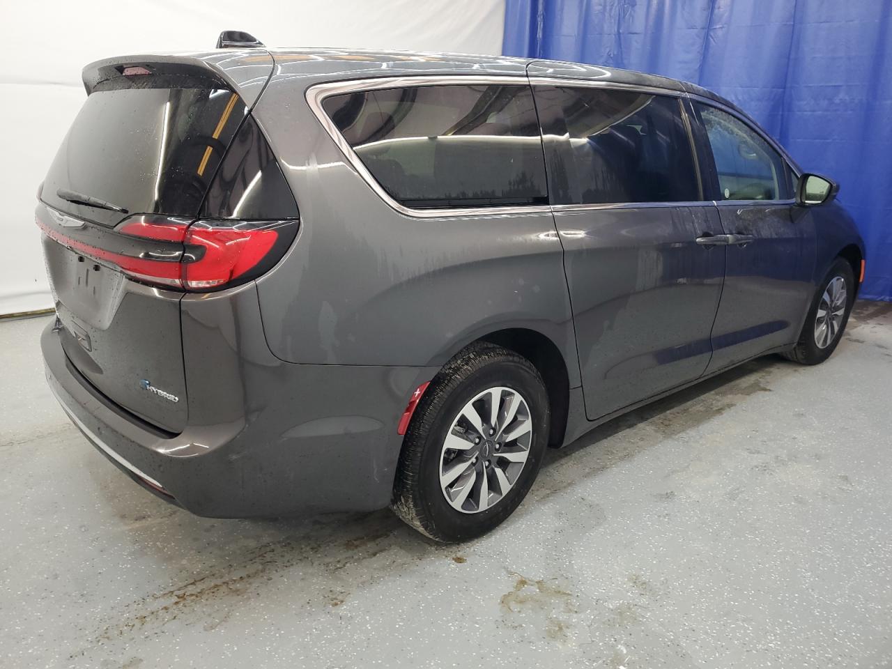 Photo 2 VIN: 2C4RC1L75PR603877 - CHRYSLER PACIFICA 