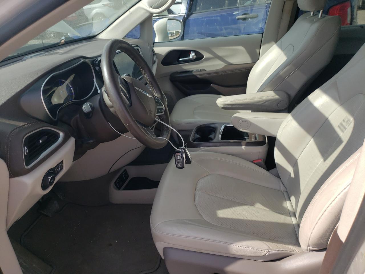 Photo 6 VIN: 2C4RC1L76MR590438 - CHRYSLER PACIFICA 