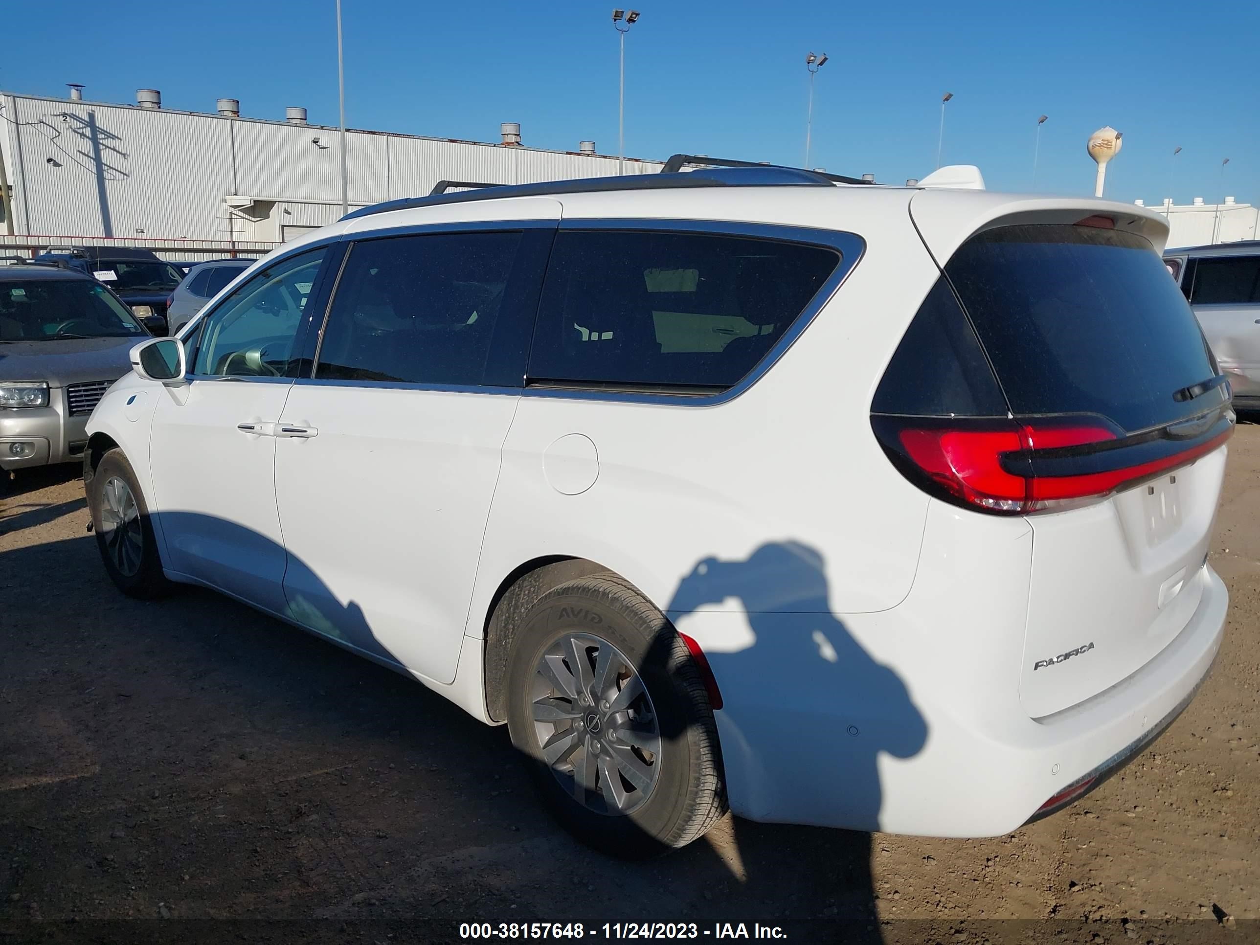 Photo 14 VIN: 2C4RC1L76MR599432 - CHRYSLER PACIFICA 