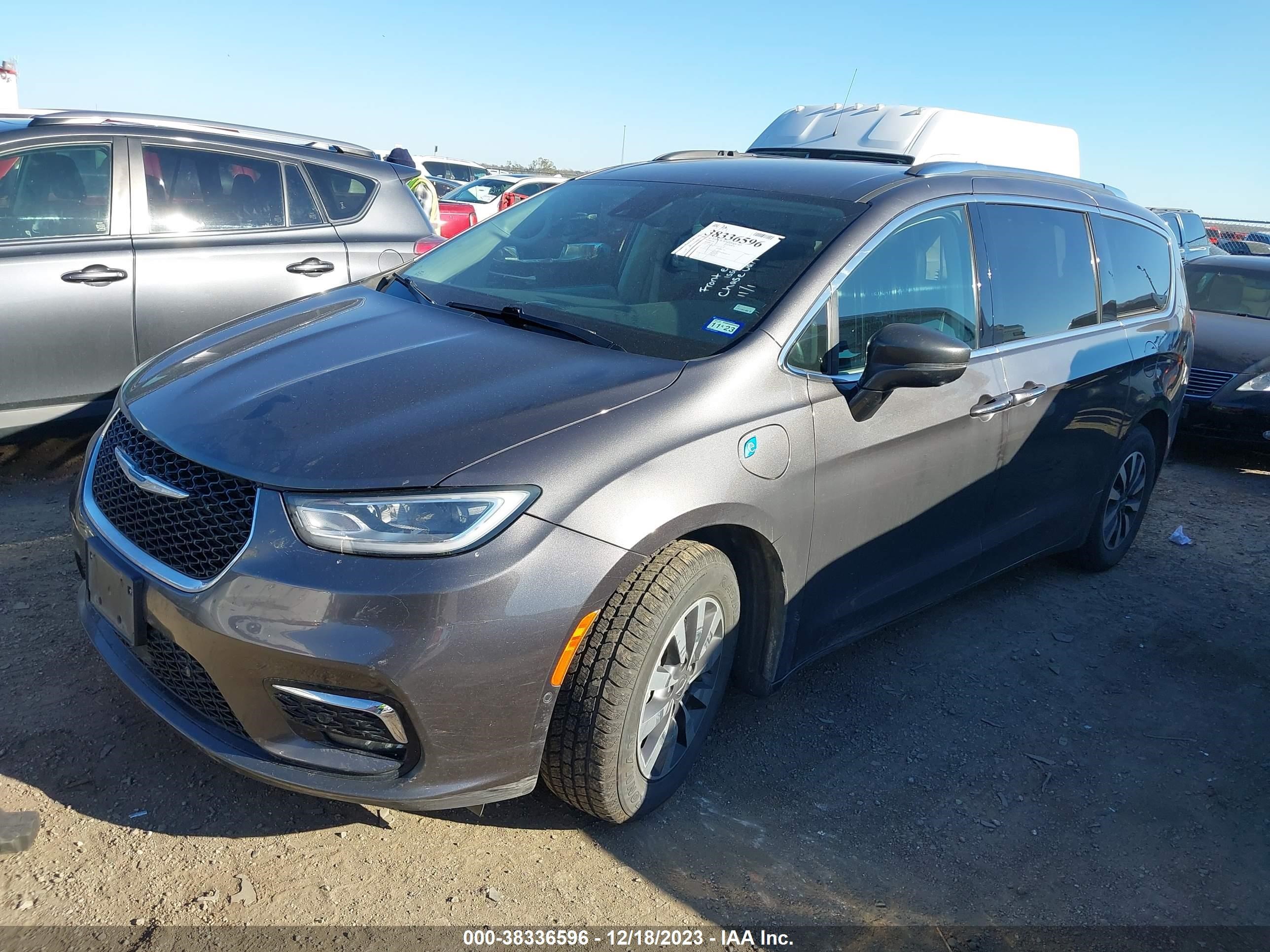 Photo 1 VIN: 2C4RC1L76MR606041 - CHRYSLER PACIFICA 