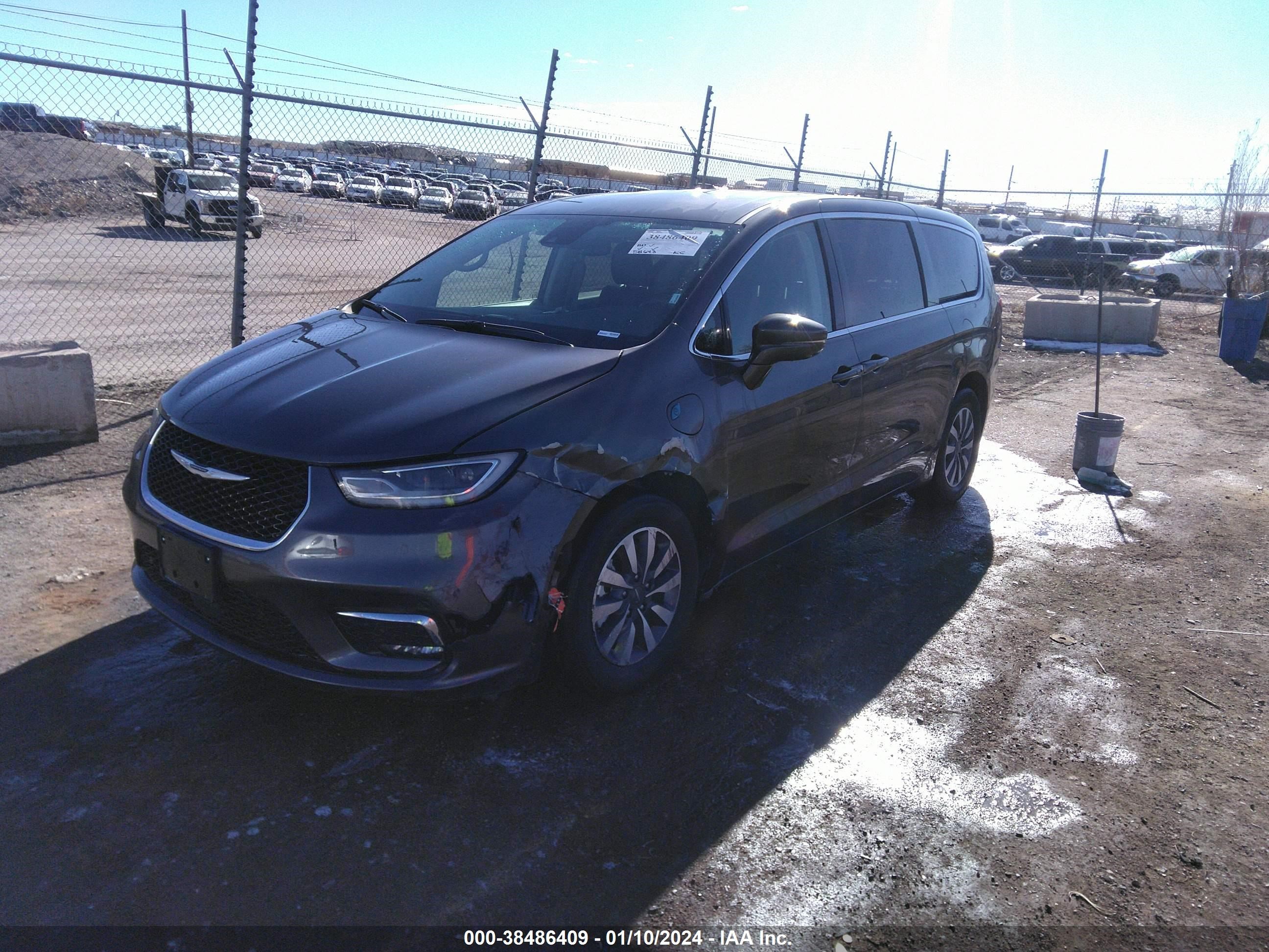 Photo 1 VIN: 2C4RC1L77NR122946 - CHRYSLER PACIFICA 