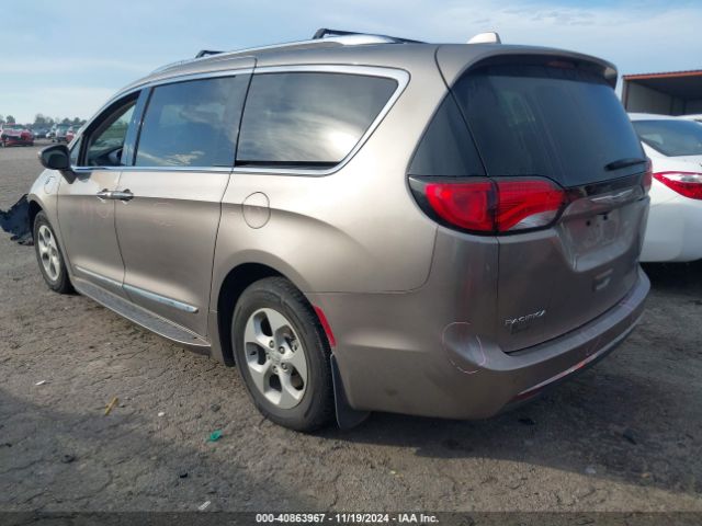 Photo 2 VIN: 2C4RC1L79JR124904 - CHRYSLER PACIFICA 