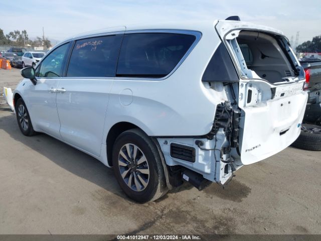 Photo 2 VIN: 2C4RC1L79PR518556 - CHRYSLER PACIFICA 