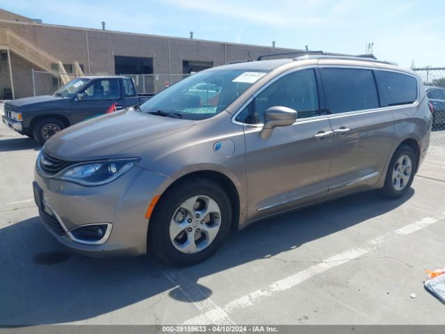 Photo 1 VIN: 2C4RC1L7XJR108095 - CHRYSLER PACIFICA HYBRID 