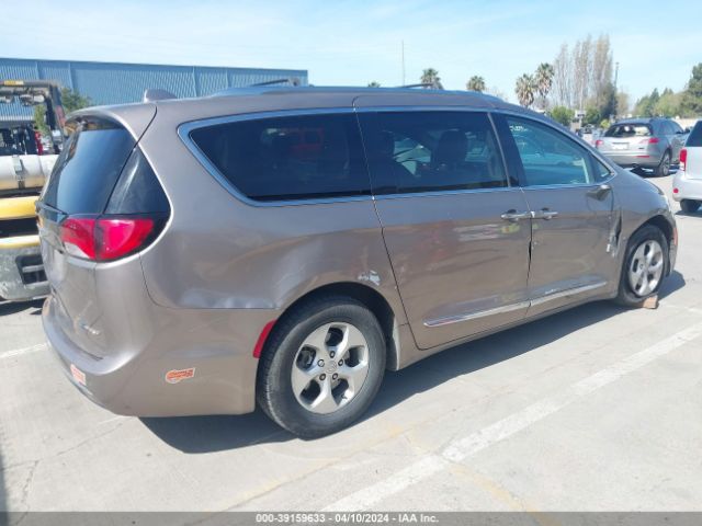 Photo 3 VIN: 2C4RC1L7XJR108095 - CHRYSLER PACIFICA HYBRID 