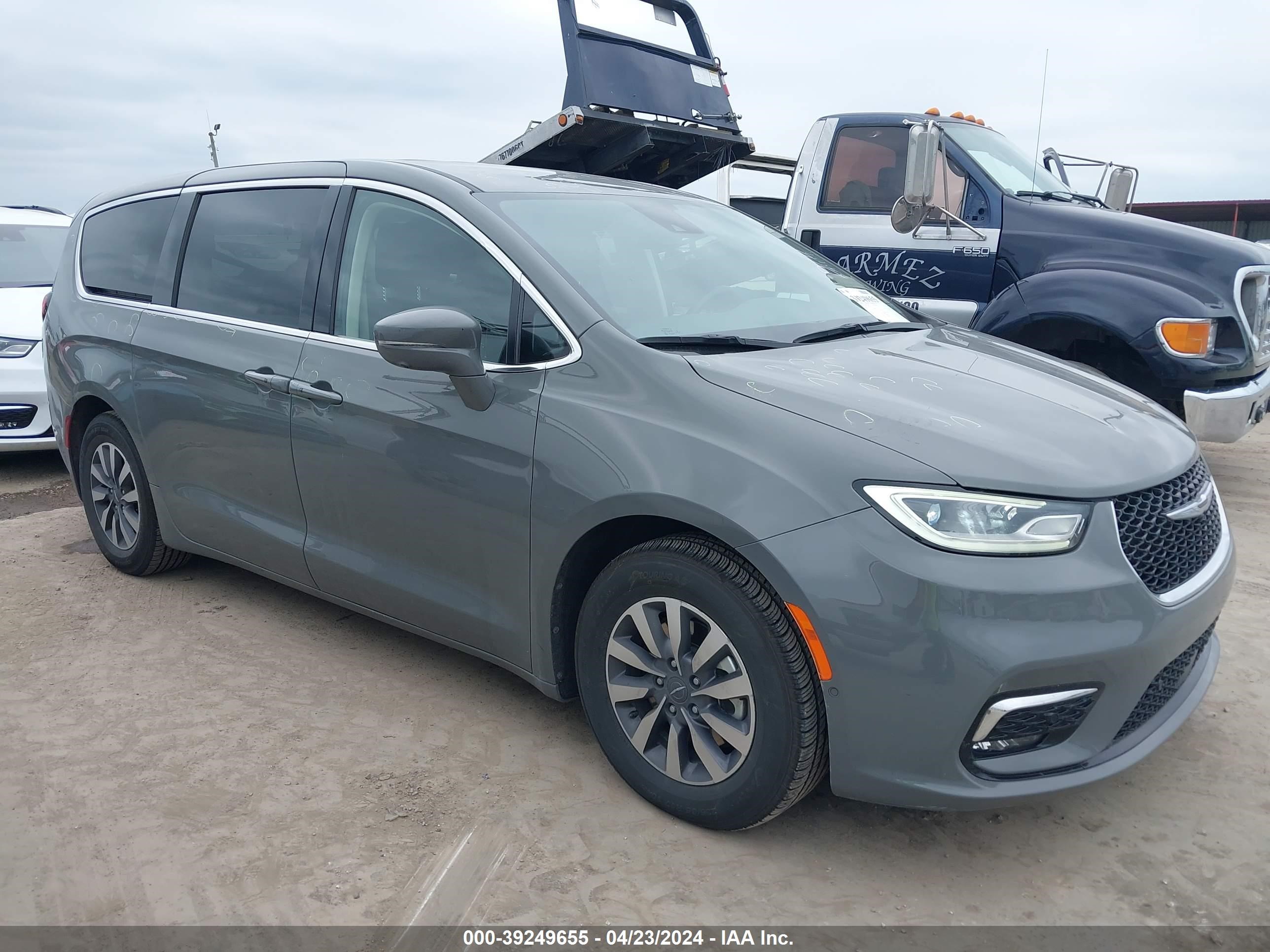 Photo 0 VIN: 2C4RC1L7XNR121077 - CHRYSLER PACIFICA 