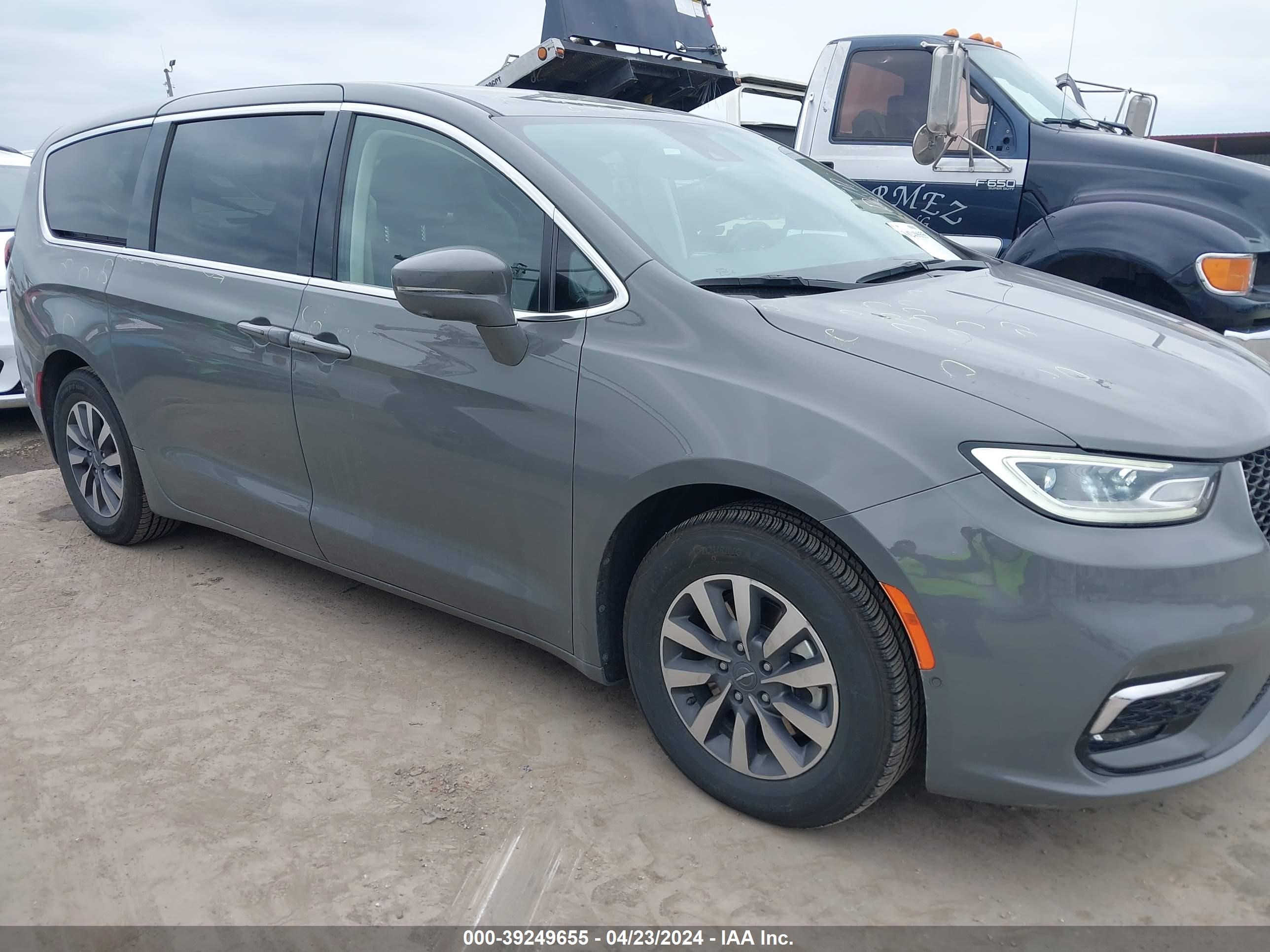 Photo 12 VIN: 2C4RC1L7XNR121077 - CHRYSLER PACIFICA 