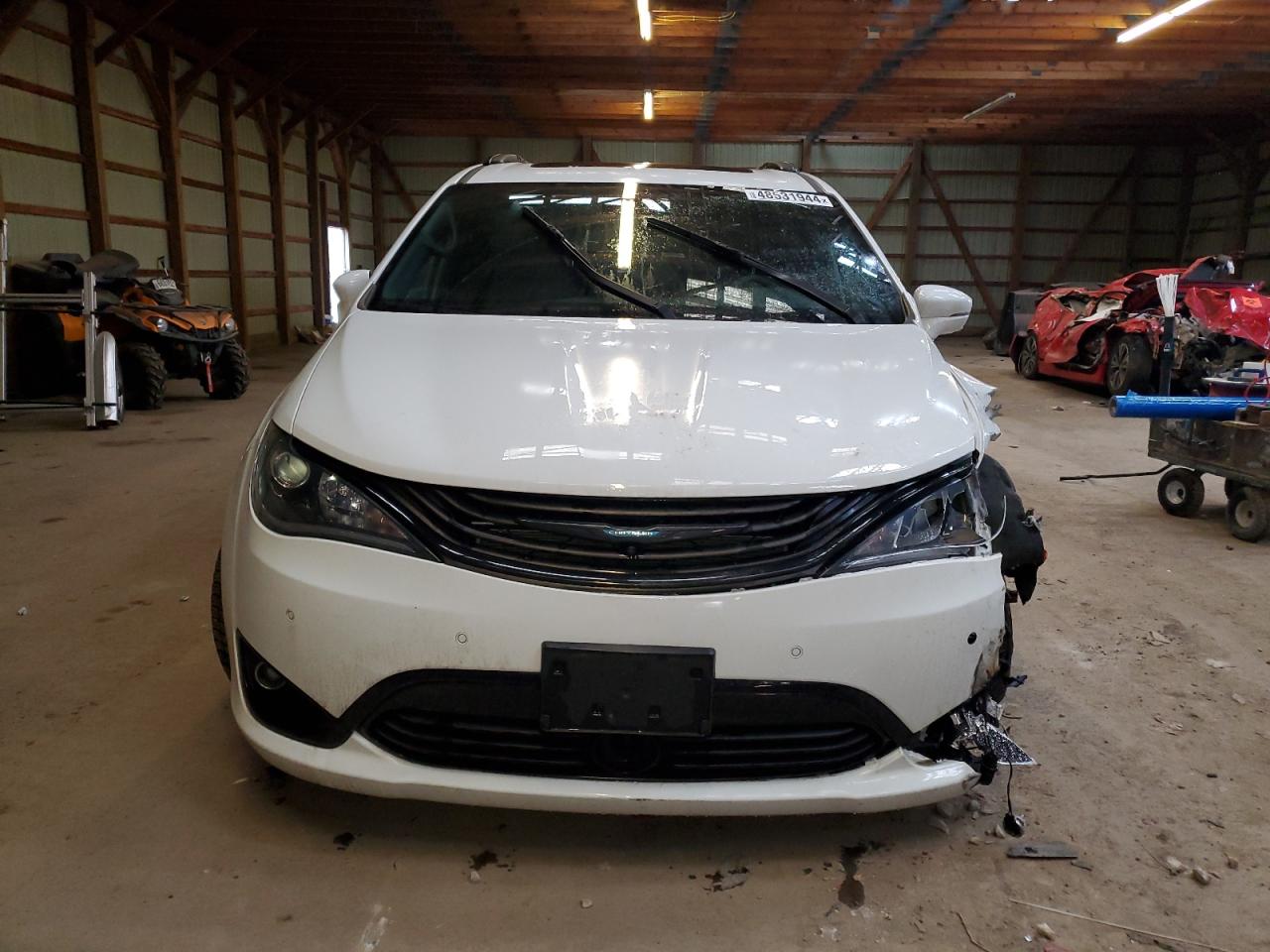 Photo 4 VIN: 2C4RC1N70KR722135 - CHRYSLER PACIFICA 