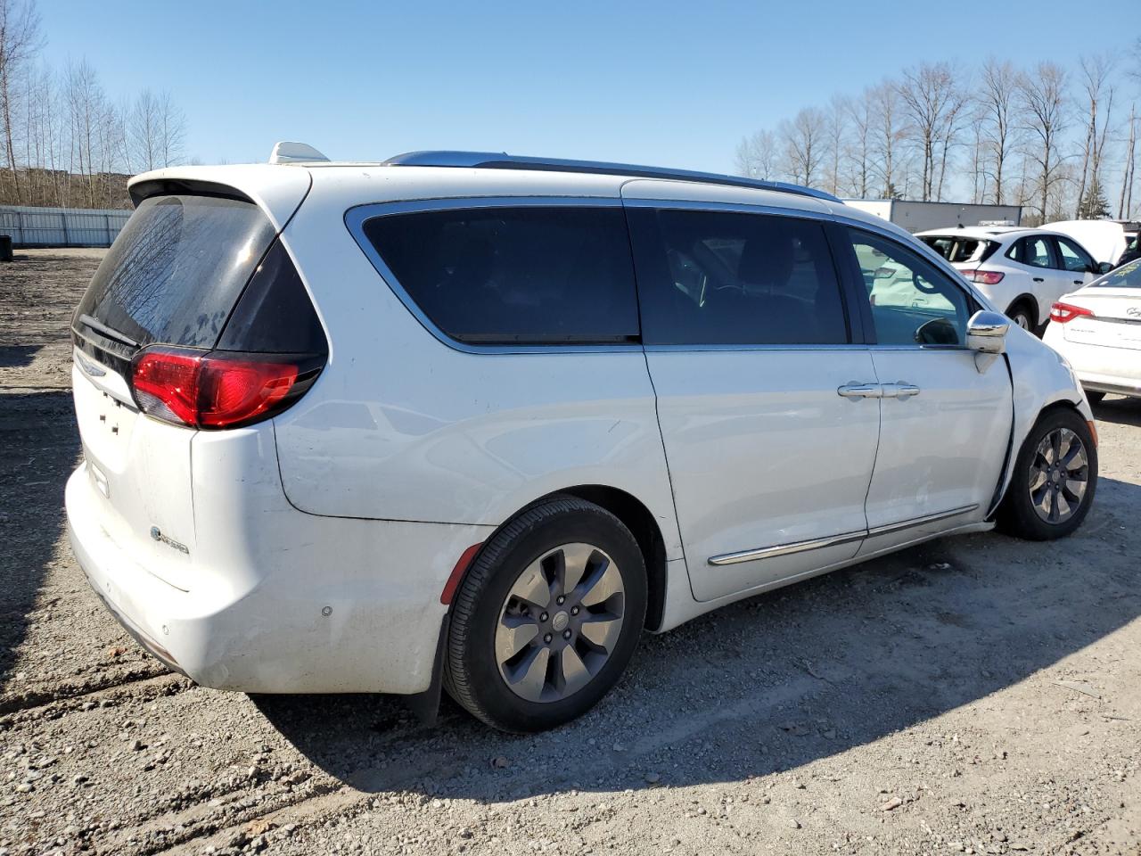 Photo 2 VIN: 2C4RC1N72LR146730 - CHRYSLER PACIFICA 