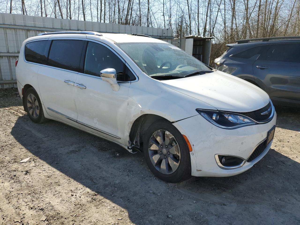 Photo 3 VIN: 2C4RC1N72LR146730 - CHRYSLER PACIFICA 