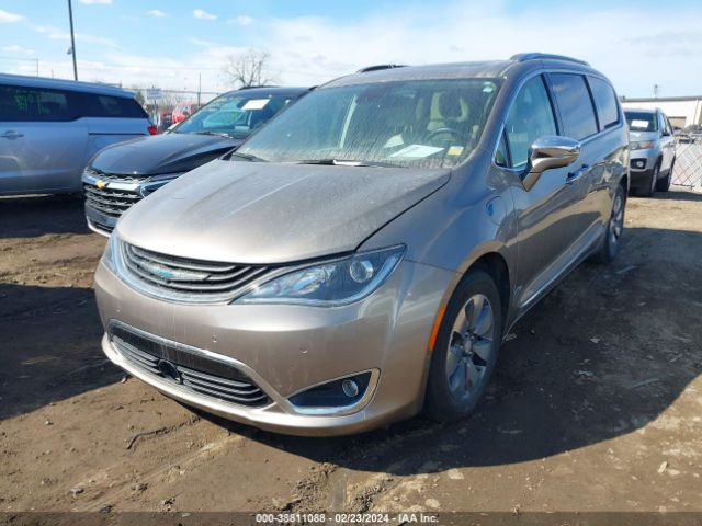 Photo 1 VIN: 2C4RC1N75JR118160 - CHRYSLER PACIFICA HYBRID 