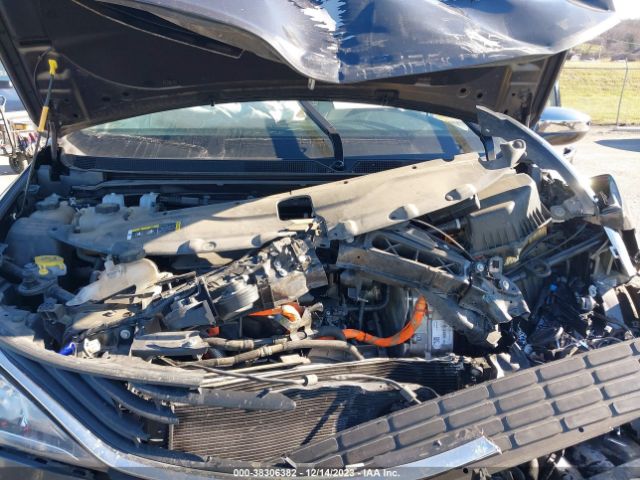 Photo 9 VIN: 2C4RC1N77JR365342 - CHRYSLER PACIFICA HYBRID 