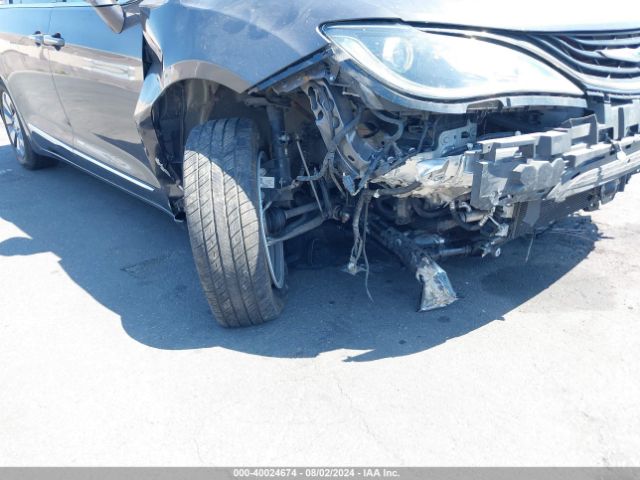 Photo 5 VIN: 2C4RC1N78JR213716 - CHRYSLER PACIFICA 