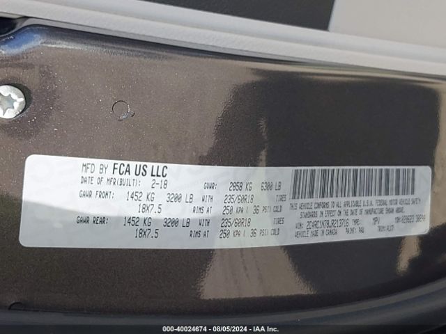 Photo 8 VIN: 2C4RC1N78JR213716 - CHRYSLER PACIFICA 