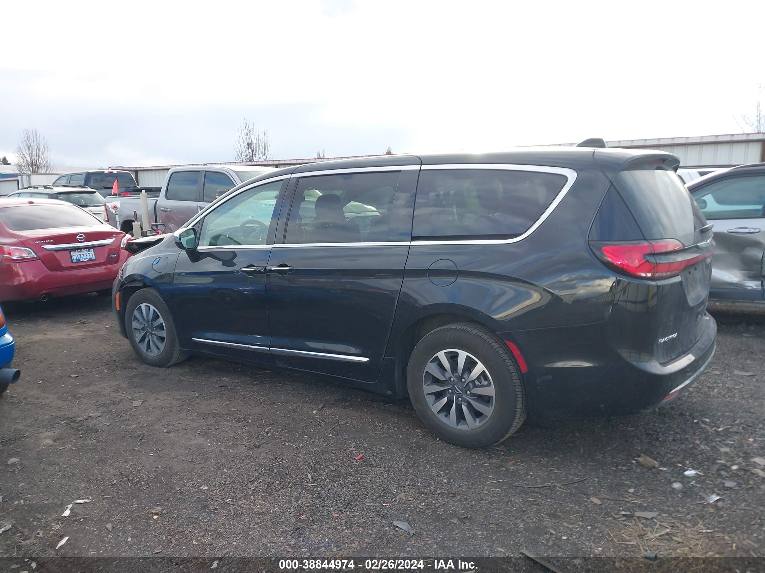 Photo 13 VIN: 2C4RC1S71PR542089 - CHRYSLER PACIFICA 