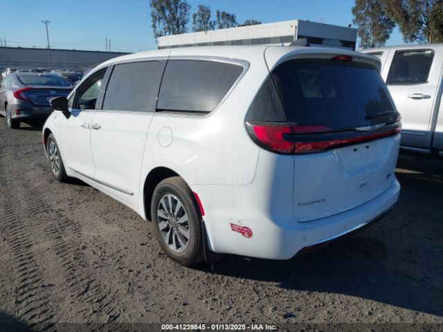 Photo 2 VIN: 2C4RC1S71PR595472 - CHRYSLER PACIFICA 