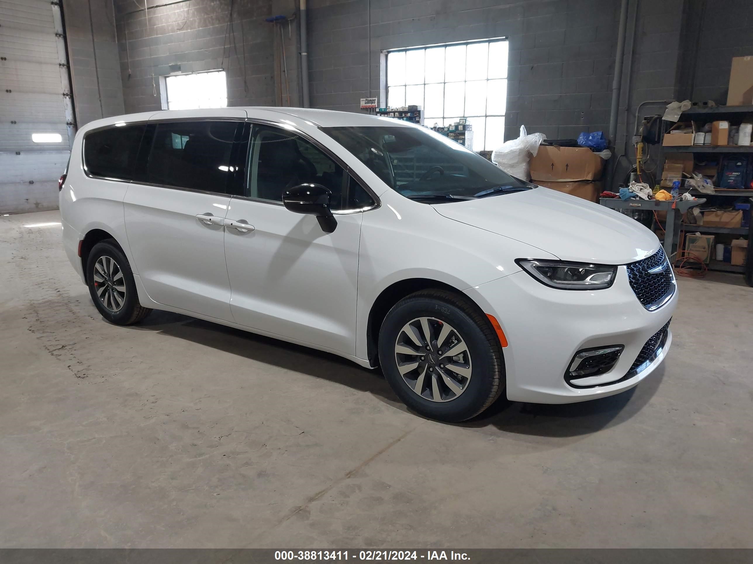 Photo 0 VIN: 2C4RC1S72RR121775 - CHRYSLER PACIFICA 