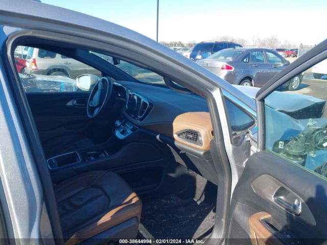 Photo 4 VIN: 2C4RC1S74MR545452 - CHRYSLER PACIFICA HYBRID 