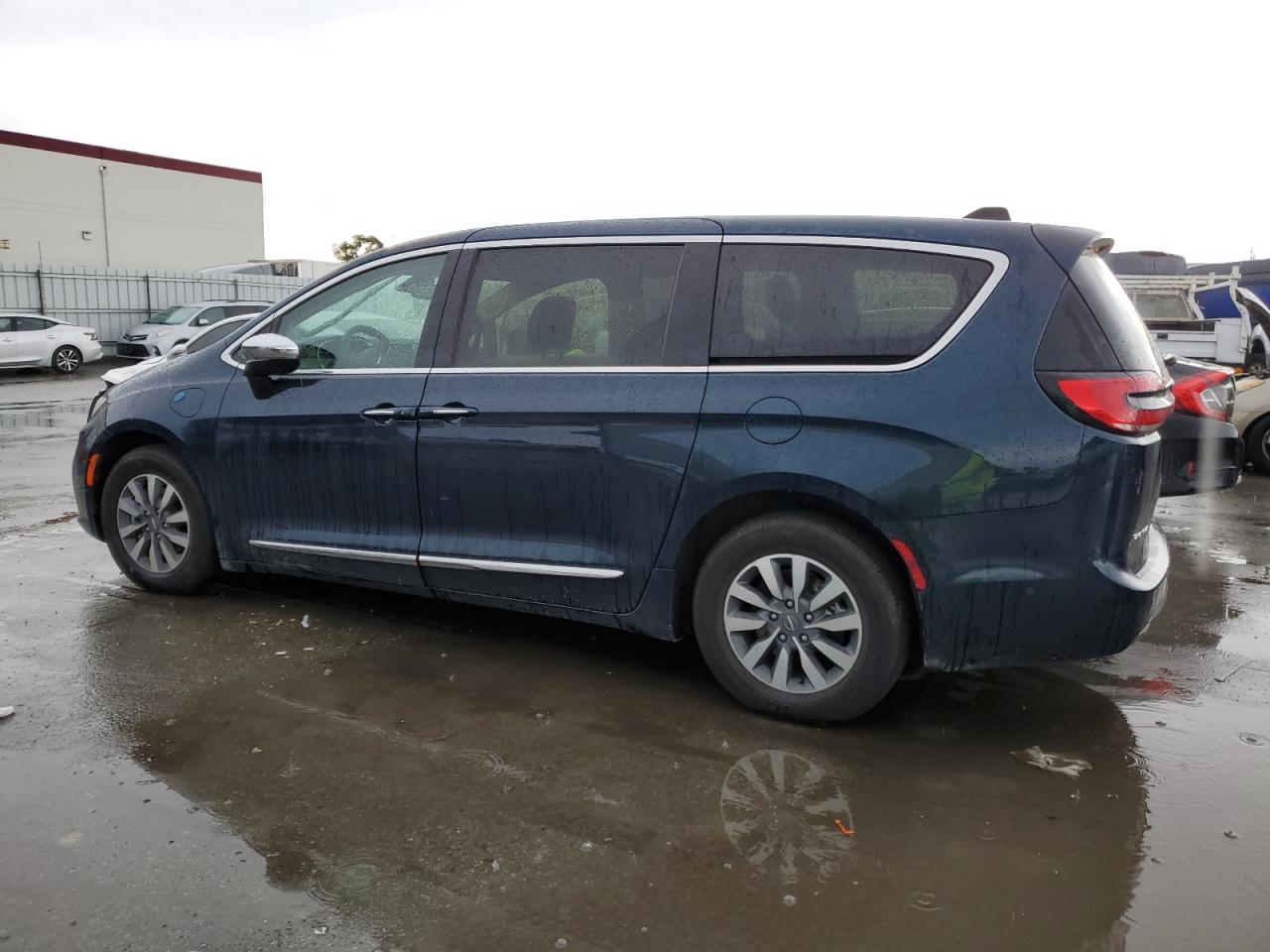 Photo 1 VIN: 2C4RC1S75PR592557 - CHRYSLER PACIFICA 