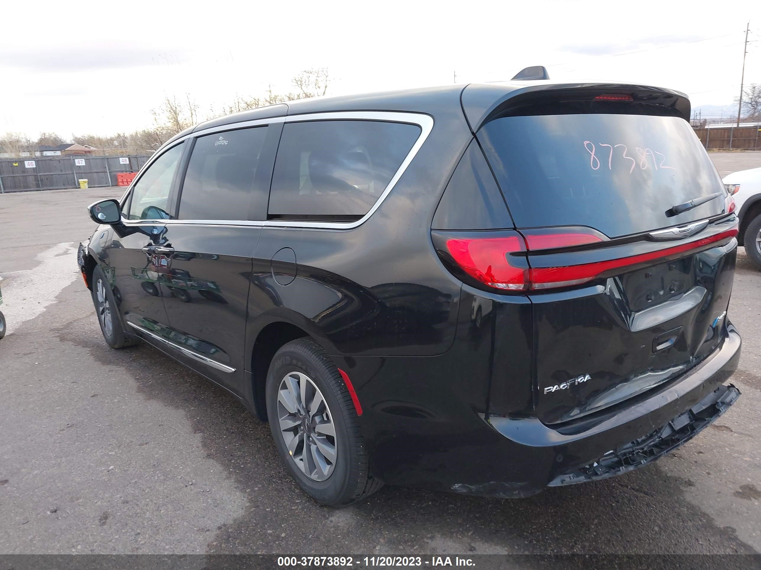 Photo 2 VIN: 2C4RC1S76PR614324 - CHRYSLER PACIFICA 