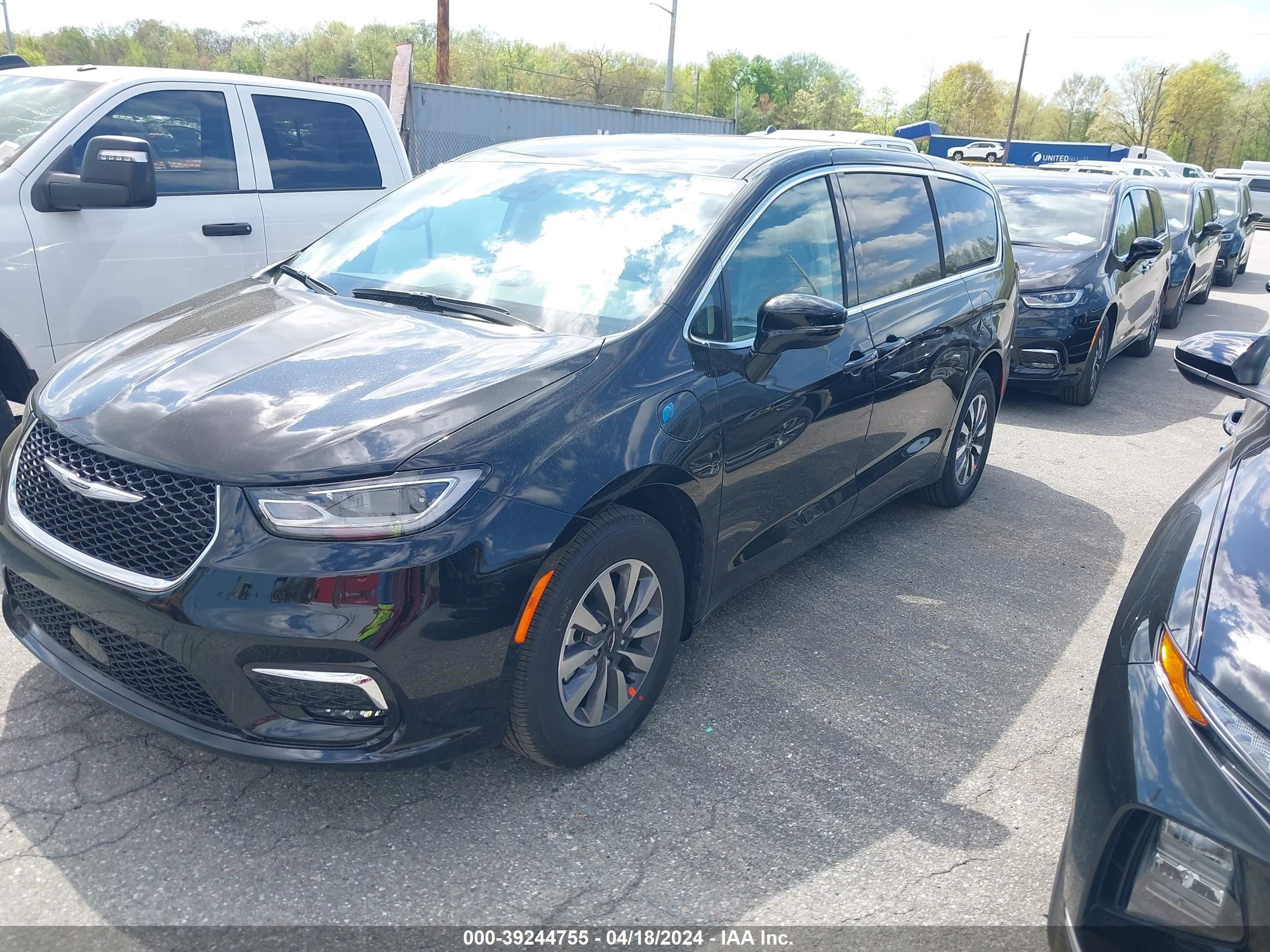 Photo 1 VIN: 2C4RC1S76RR144606 - CHRYSLER PACIFICA 