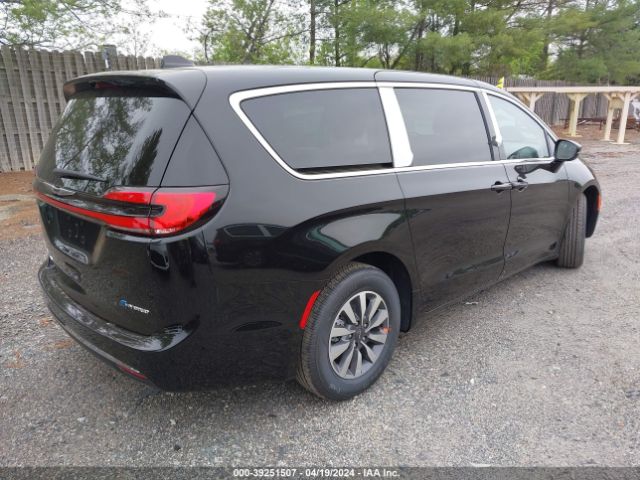 Photo 3 VIN: 2C4RC1S77RR147224 - CHRYSLER PACIFICA HYBRID 