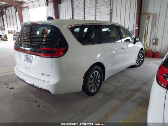 Photo 3 VIN: 2C4RC1S77RR170843 - CHRYSLER PACIFICA HYBRID 