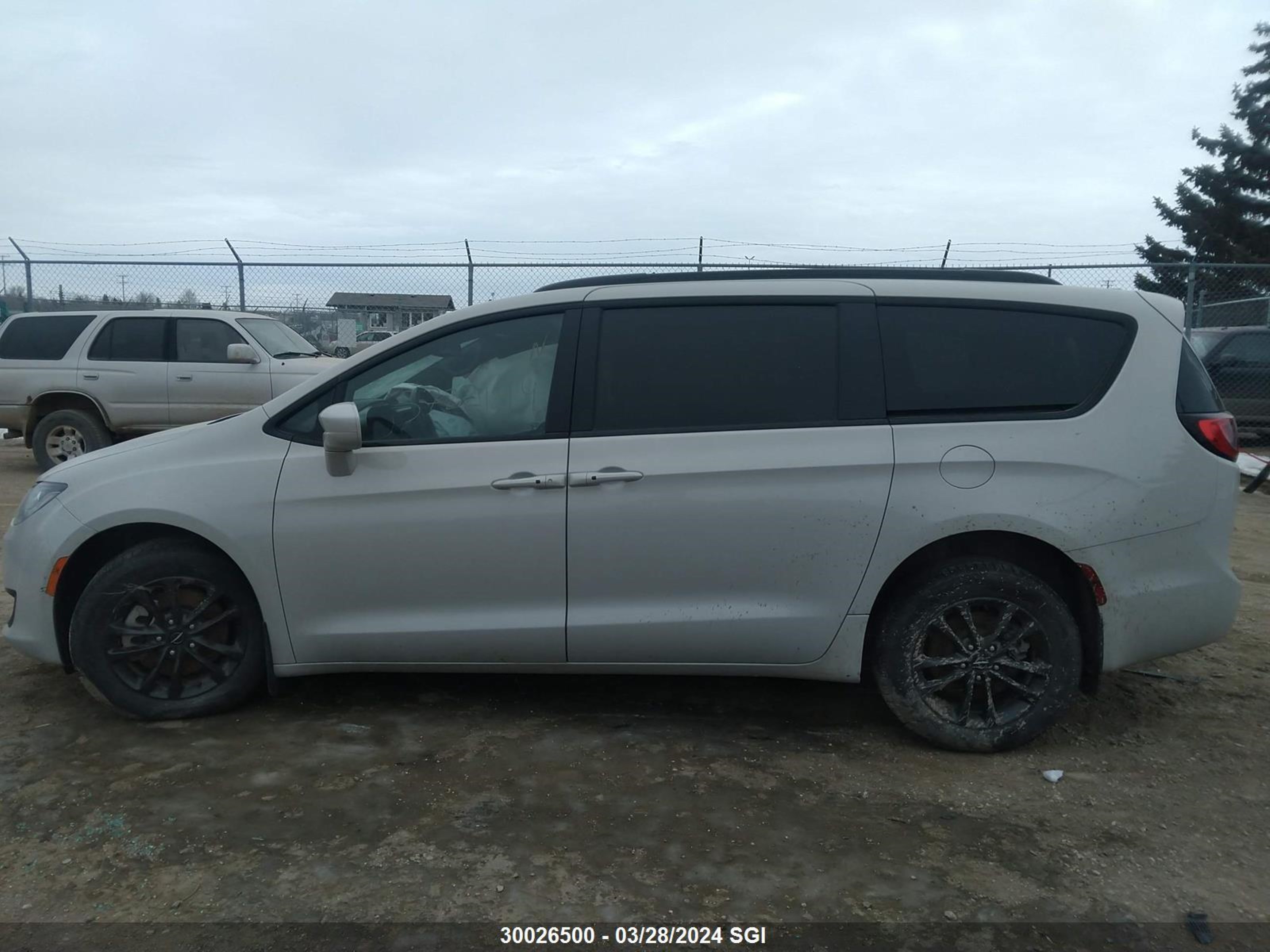 Photo 13 VIN: 2C4RC3BG5LR290725 - CHRYSLER PACIFICA 