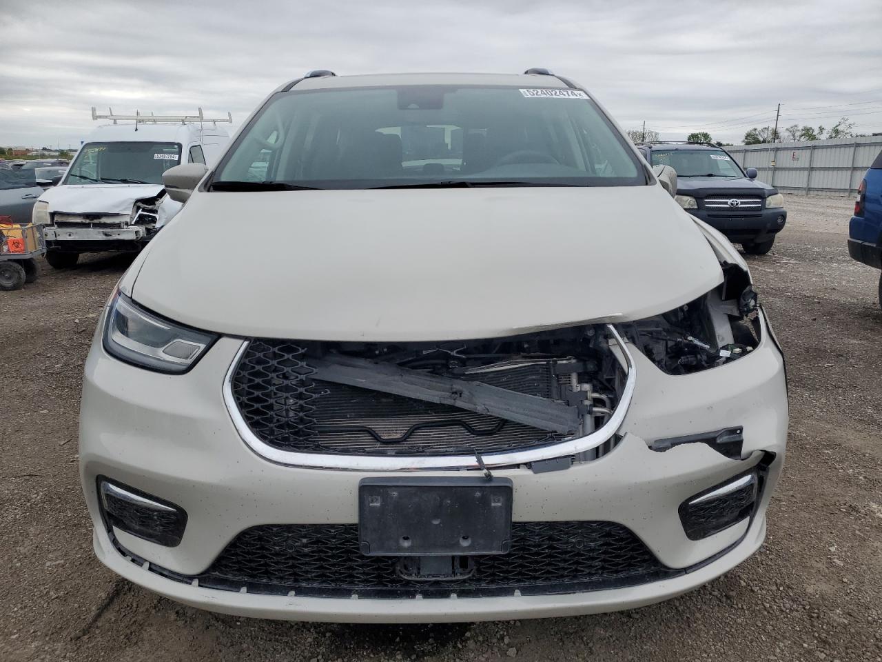 Photo 4 VIN: 2C4RC3BG9MR563358 - CHRYSLER PACIFICA 