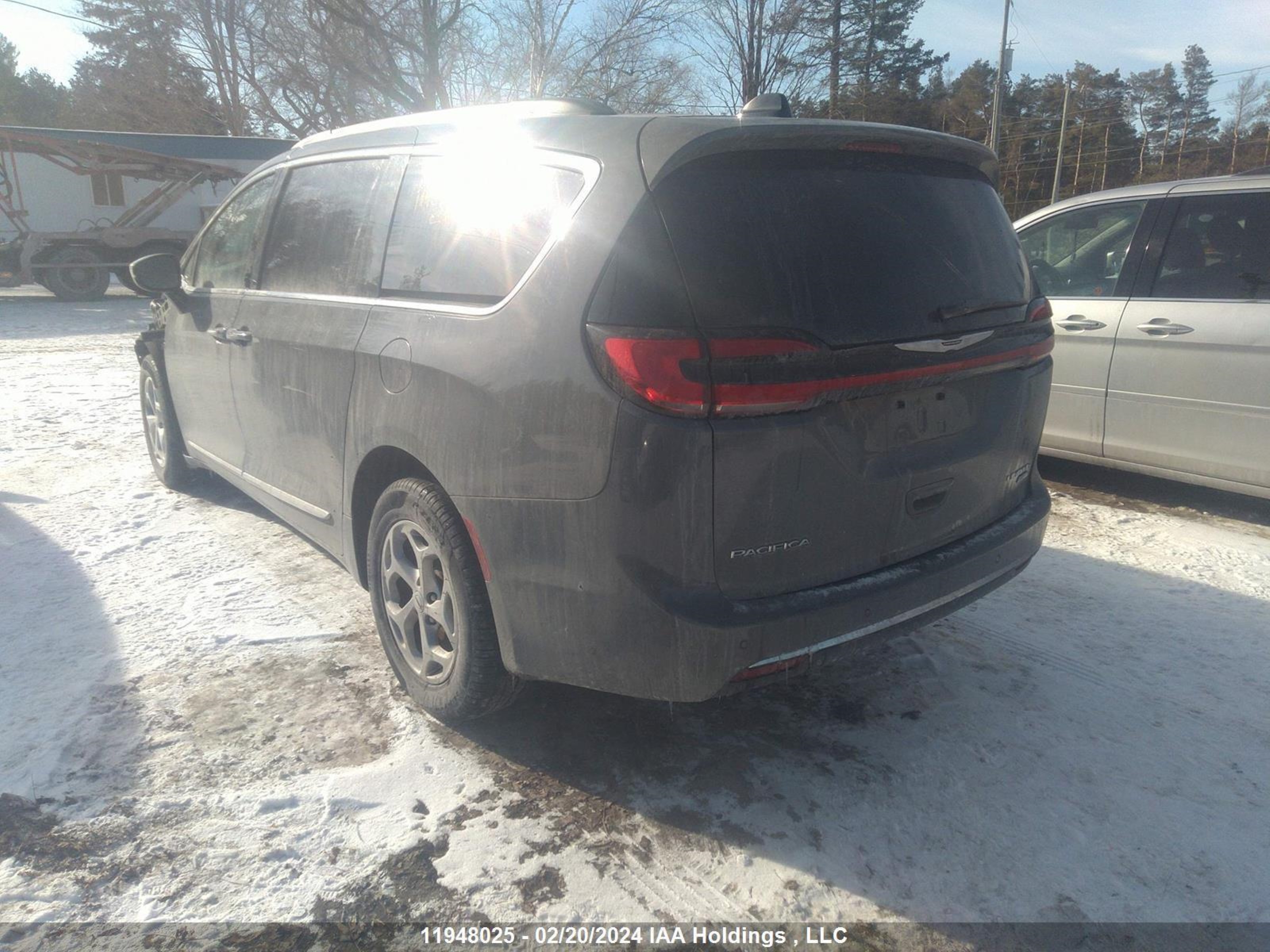 Photo 2 VIN: 2C4RC3GG6PR618958 - CHRYSLER PACIFICA 