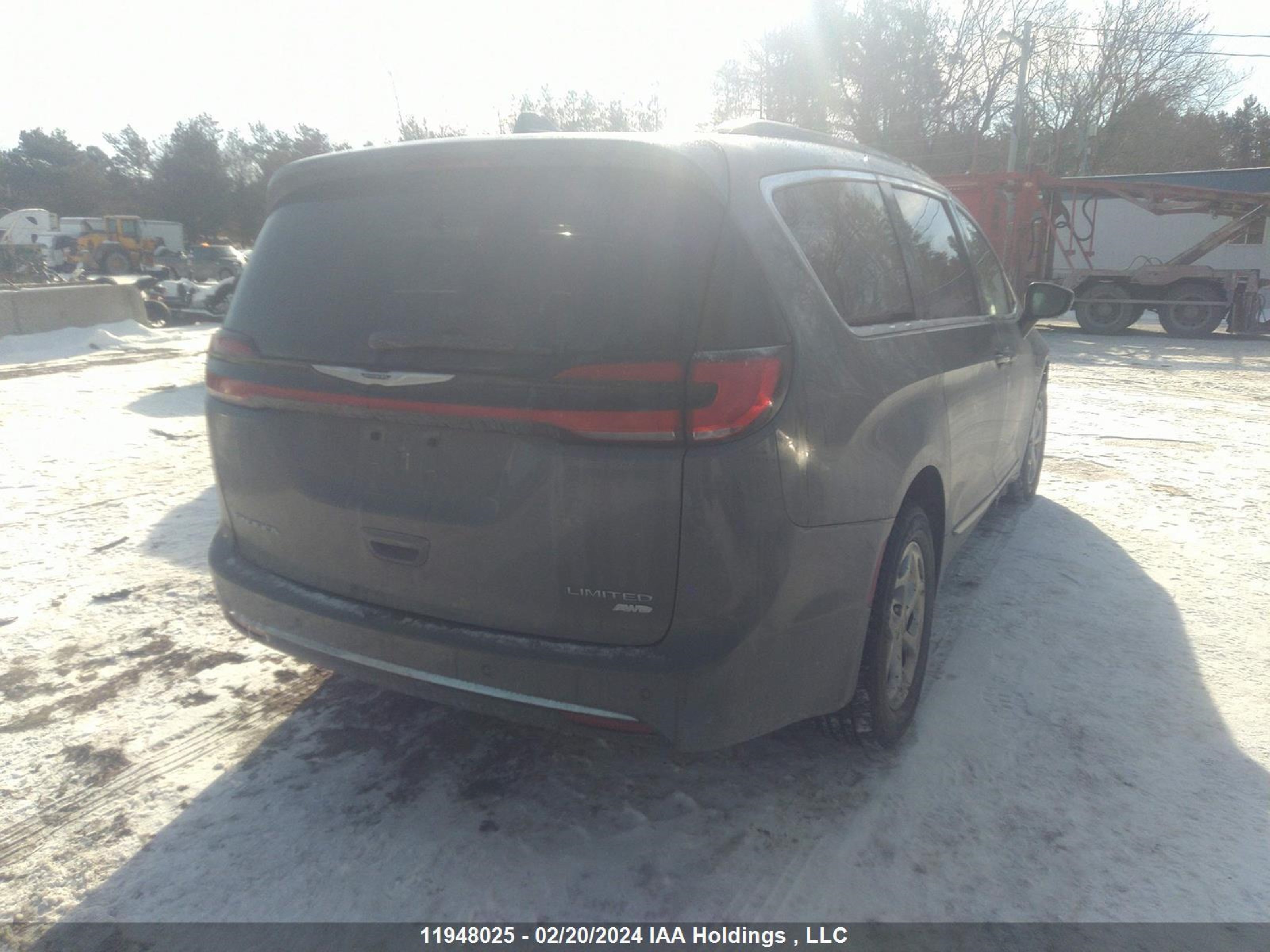 Photo 3 VIN: 2C4RC3GG6PR618958 - CHRYSLER PACIFICA 