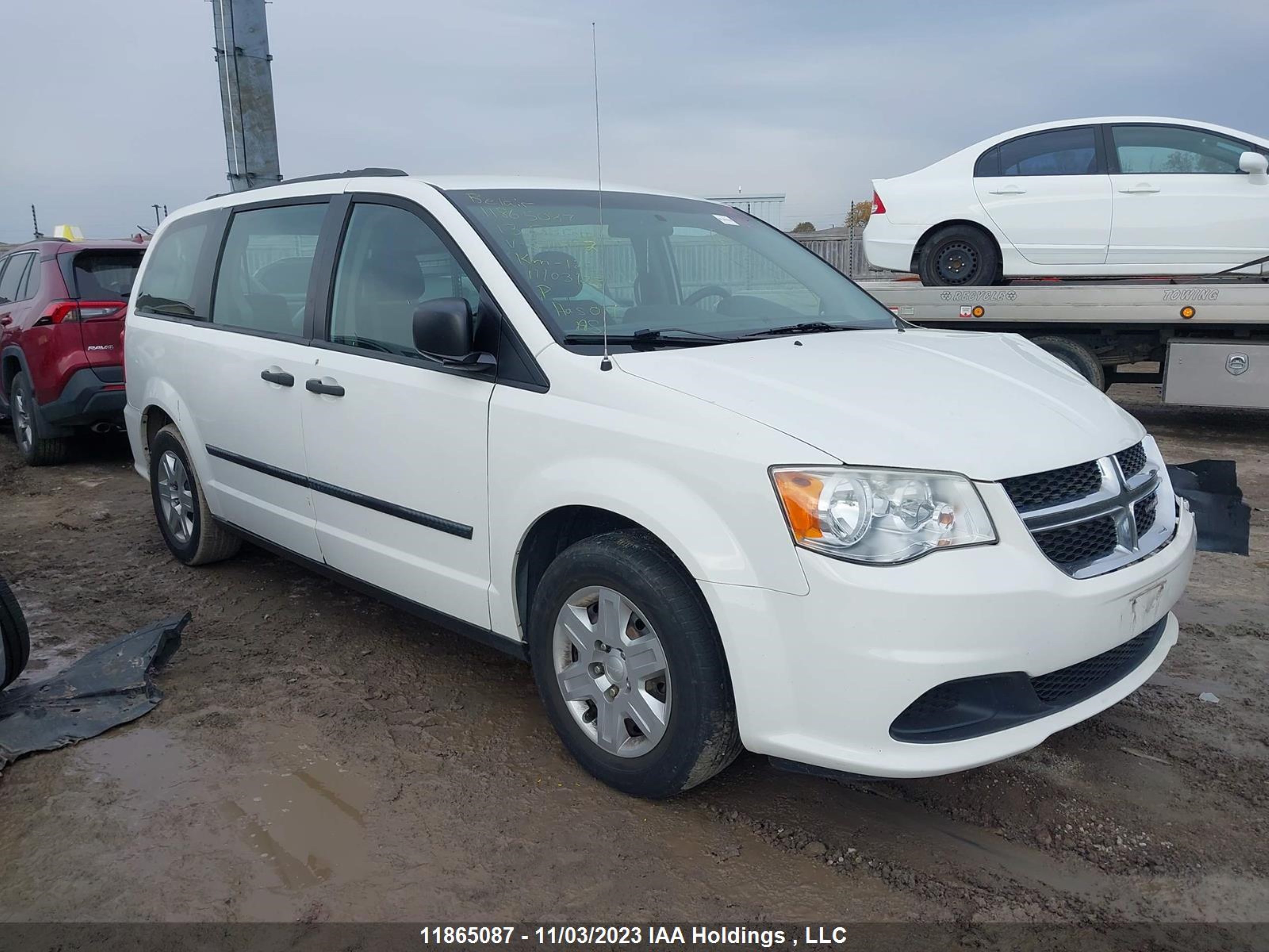 Photo 0 VIN: 2C4RDGBG0DR571482 - DODGE CARAVAN 