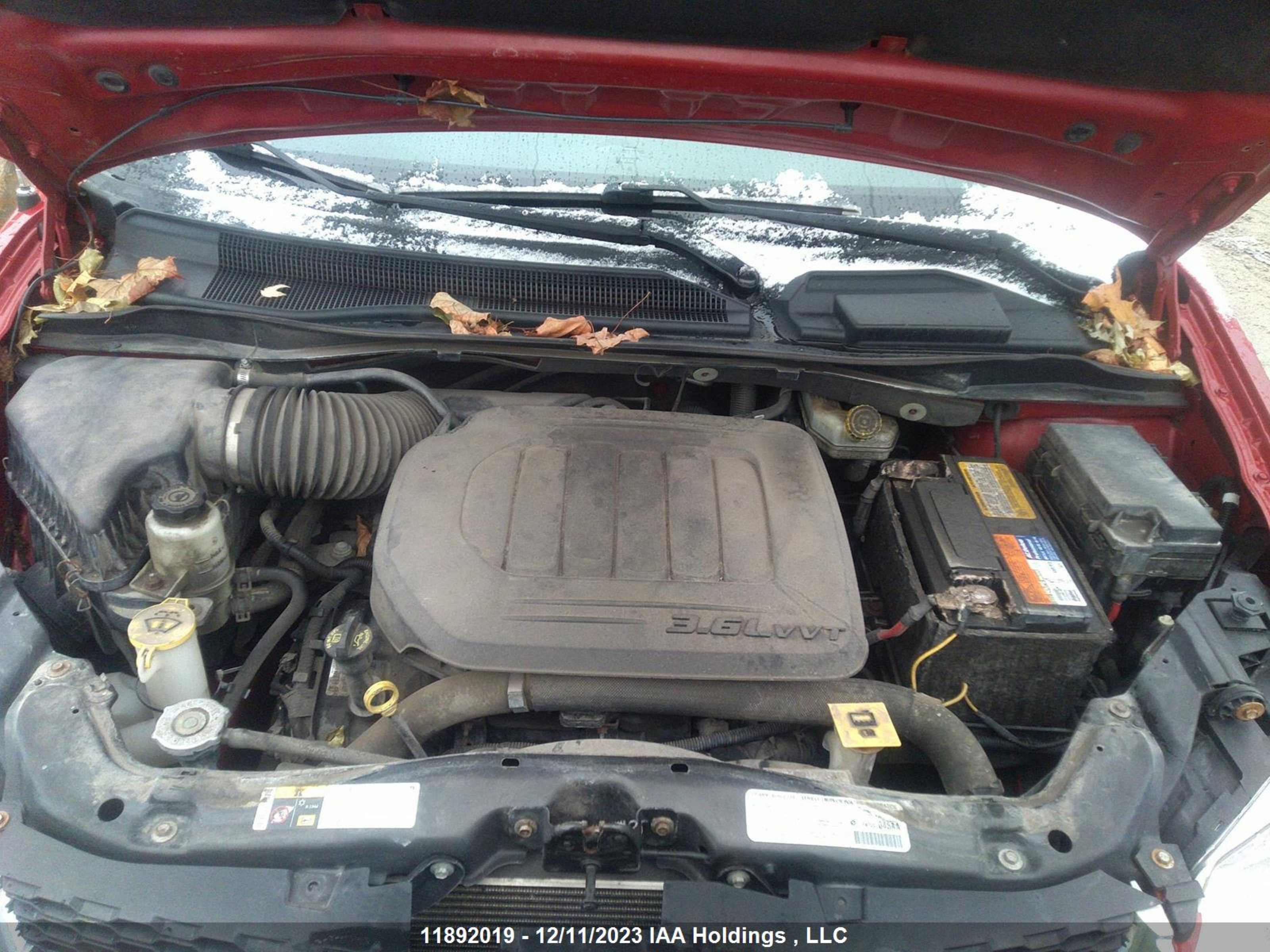 Photo 9 VIN: 2C4RDGBG0DR597323 - DODGE CARAVAN 