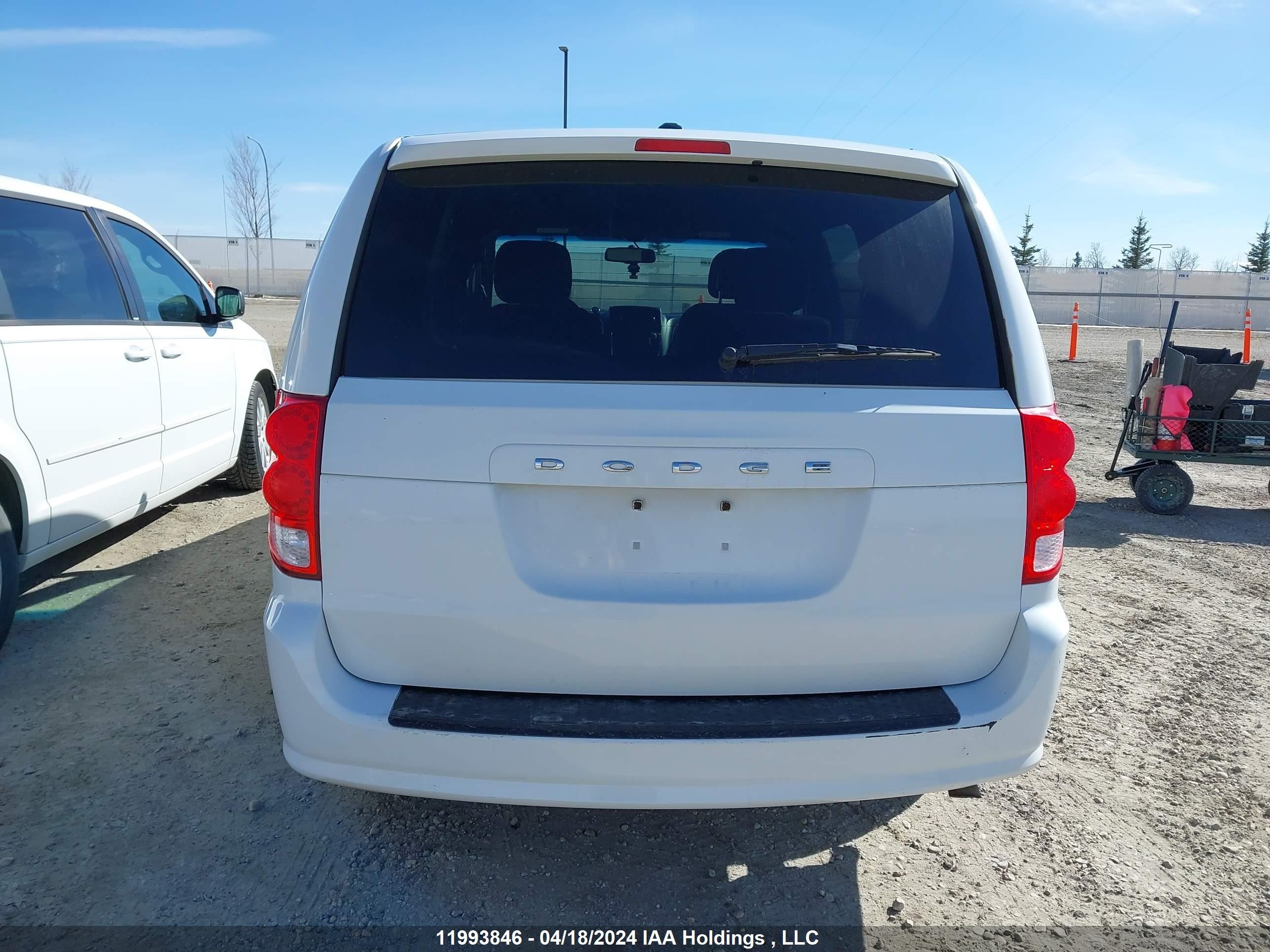 Photo 15 VIN: 2C4RDGBG0FR501399 - DODGE CARAVAN 