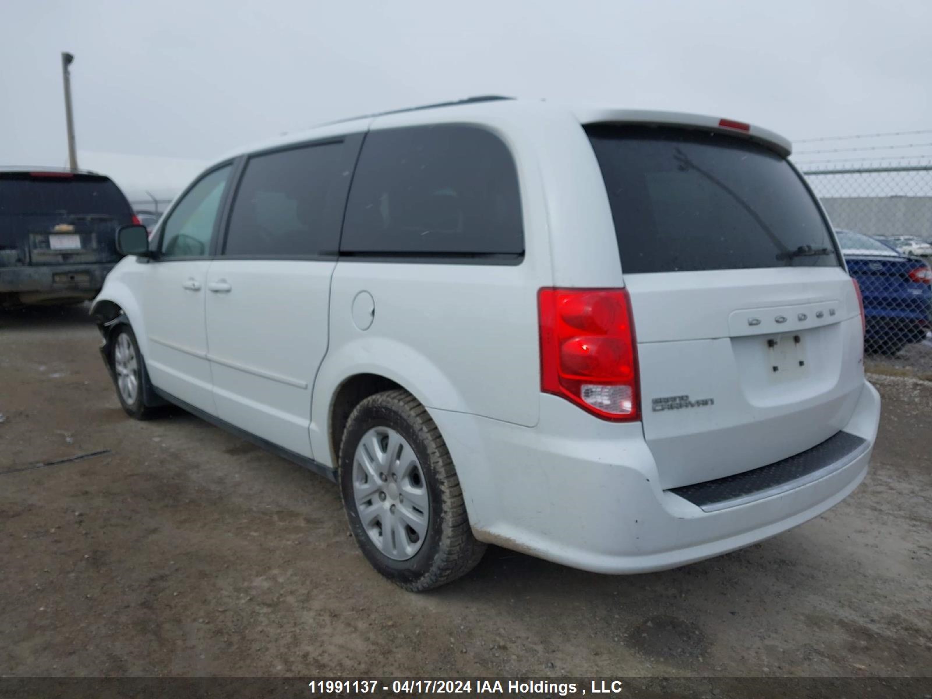 Photo 2 VIN: 2C4RDGBG0FR622627 - DODGE CARAVAN 