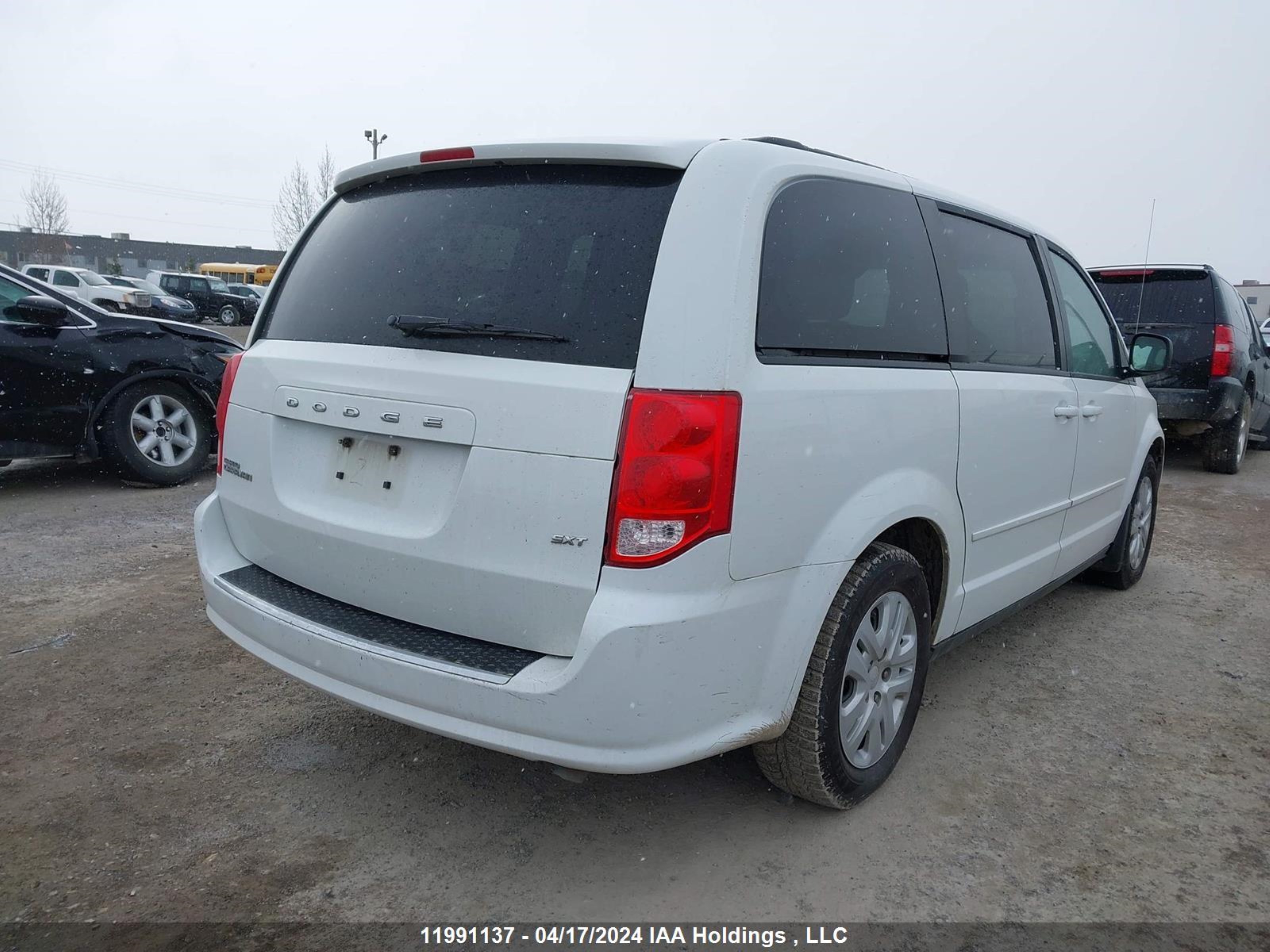 Photo 3 VIN: 2C4RDGBG0FR622627 - DODGE CARAVAN 