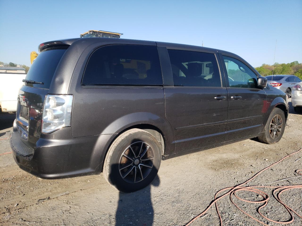 Photo 2 VIN: 2C4RDGBG0FR642375 - DODGE CARAVAN 