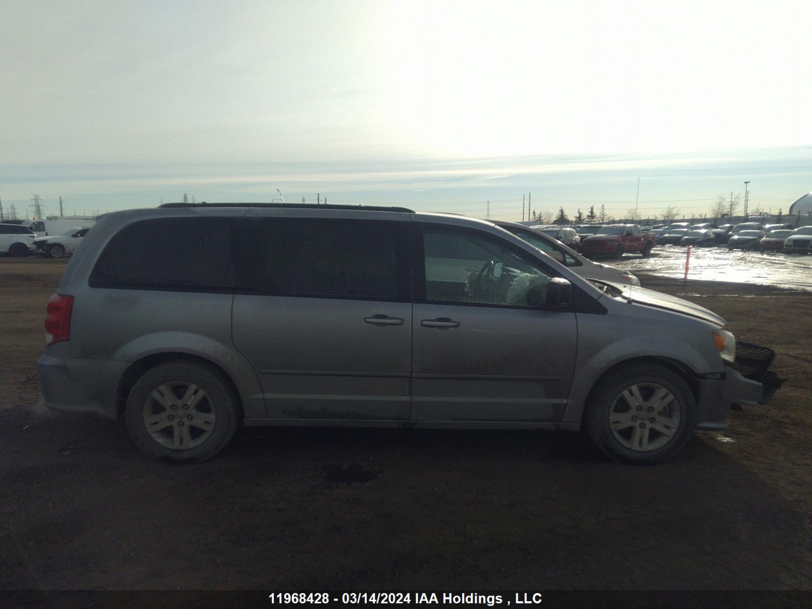 Photo 13 VIN: 2C4RDGBG0FR700498 - DODGE CARAVAN 