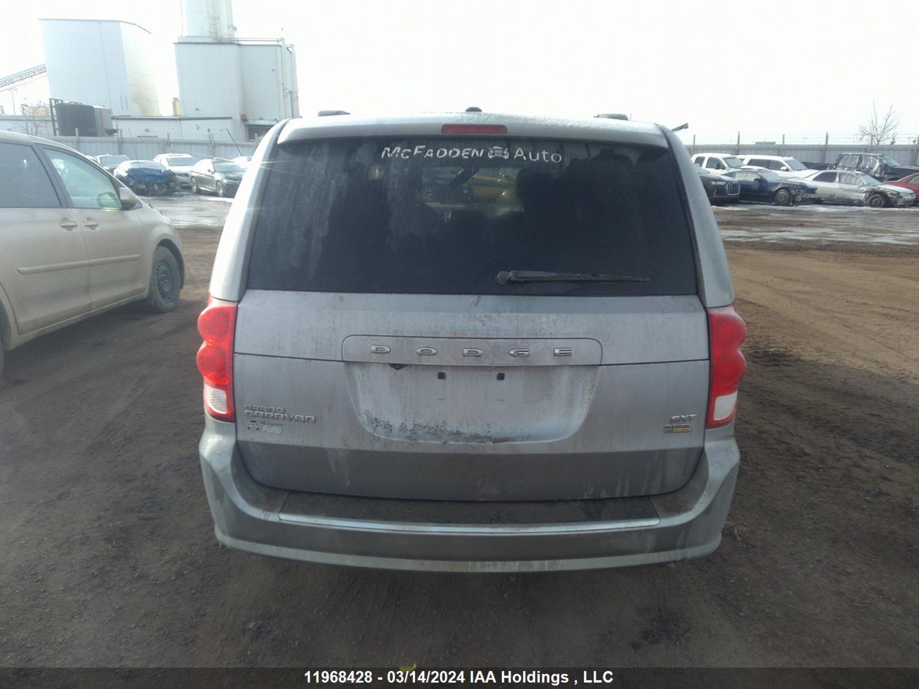 Photo 16 VIN: 2C4RDGBG0FR700498 - DODGE CARAVAN 