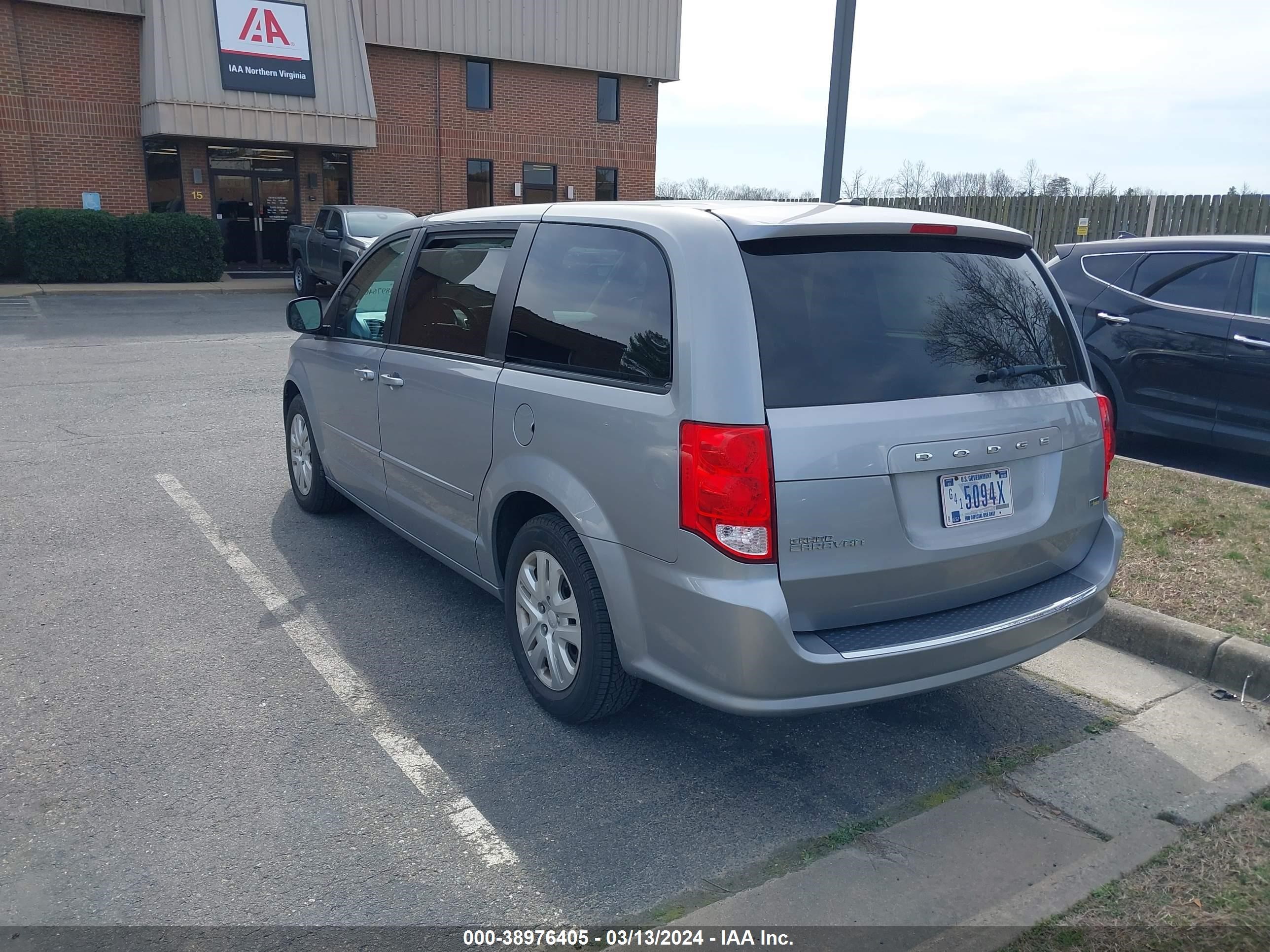 Photo 2 VIN: 2C4RDGBG0GR136479 - DODGE CARAVAN 