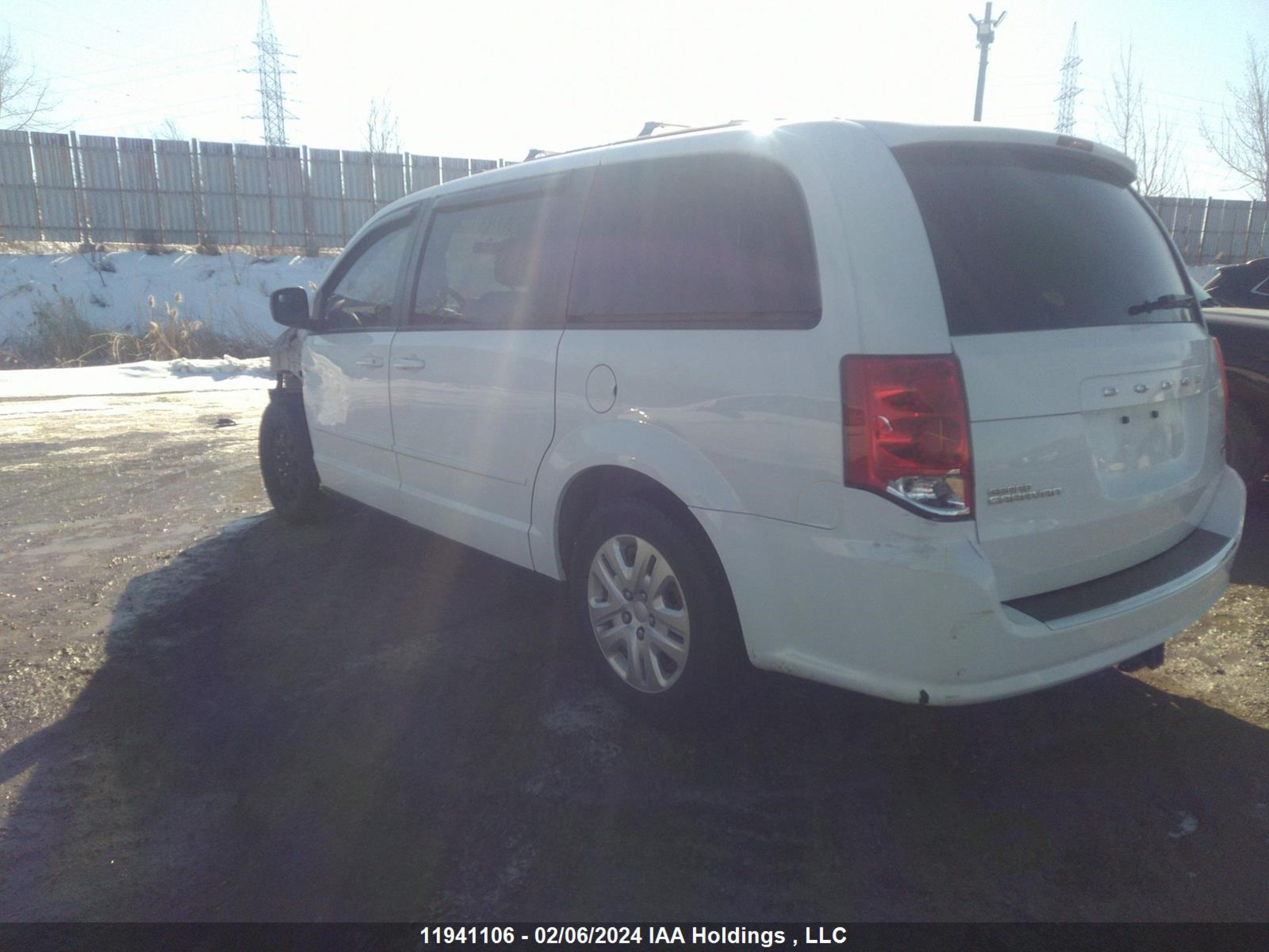 Photo 2 VIN: 2C4RDGBG0GR139513 - DODGE CARAVAN 