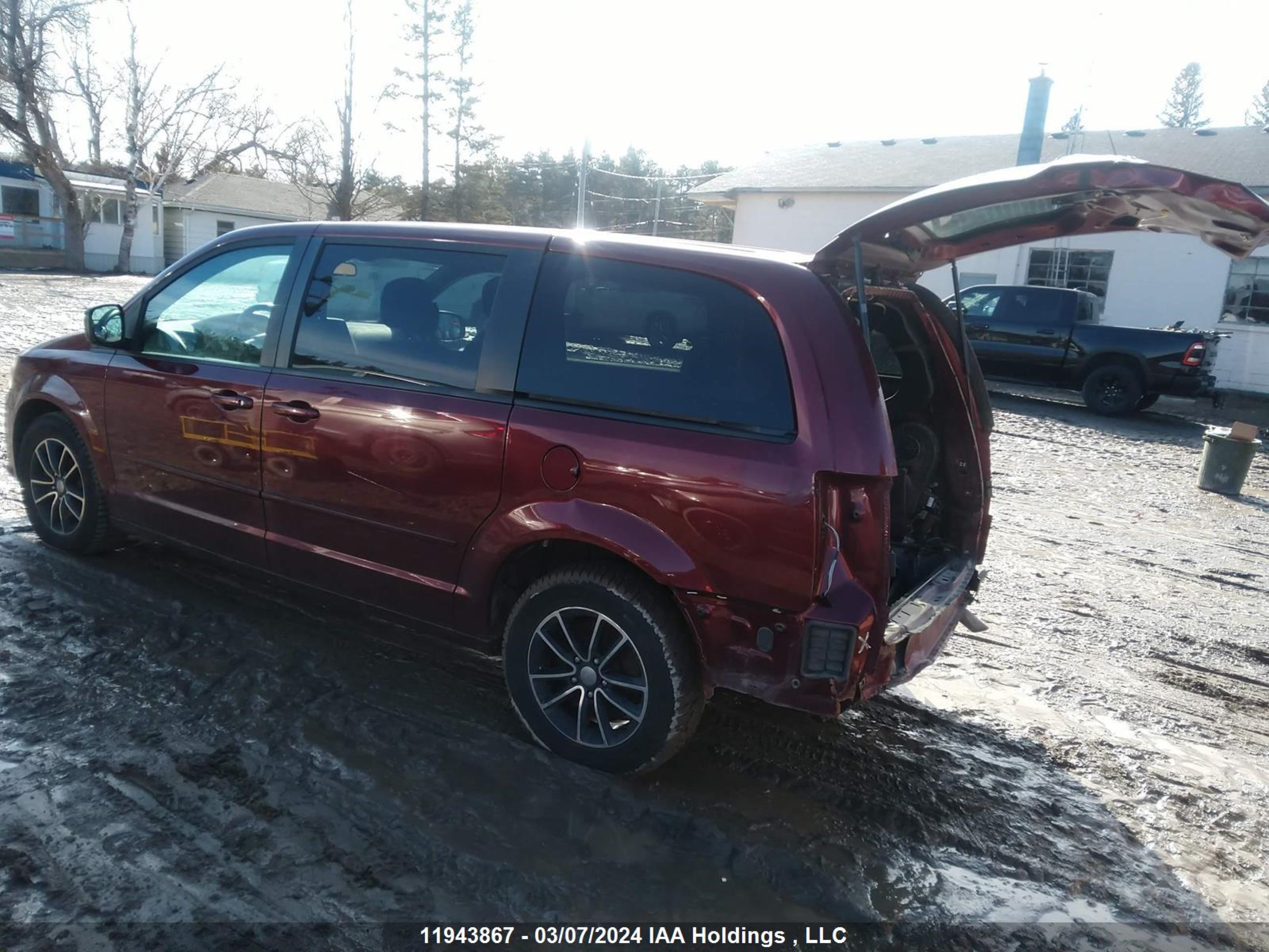 Photo 2 VIN: 2C4RDGBG0HR626518 - DODGE CARAVAN 