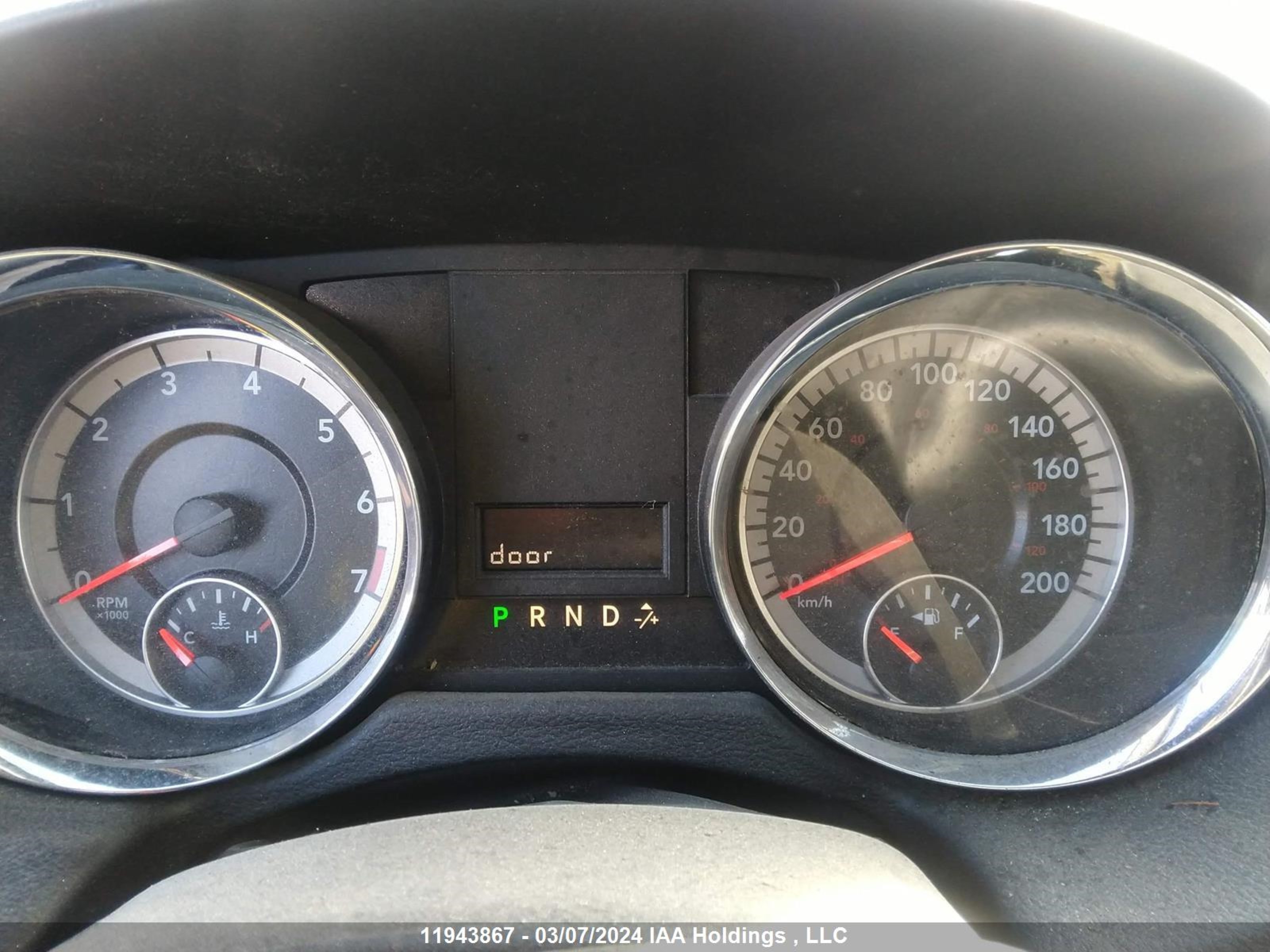 Photo 6 VIN: 2C4RDGBG0HR626518 - DODGE CARAVAN 