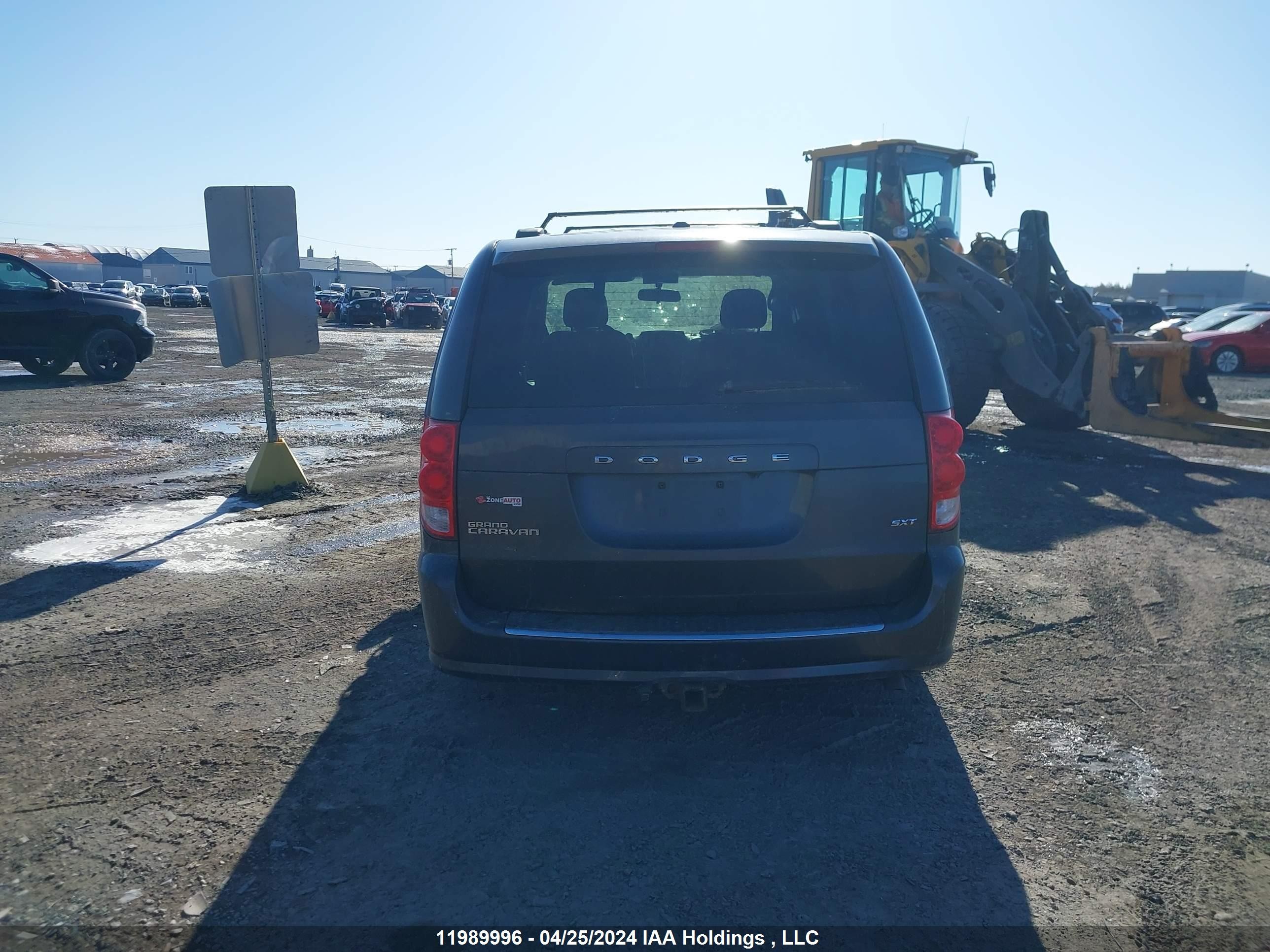 Photo 15 VIN: 2C4RDGBG0HR662791 - DODGE CARAVAN 